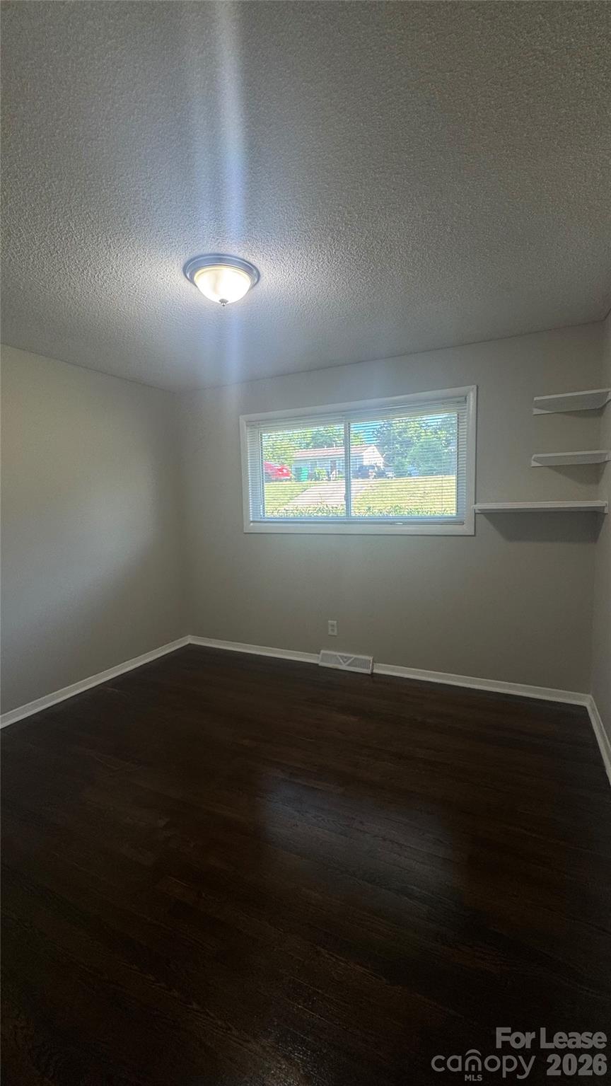 2701 Abelwood Road Property Photo 8