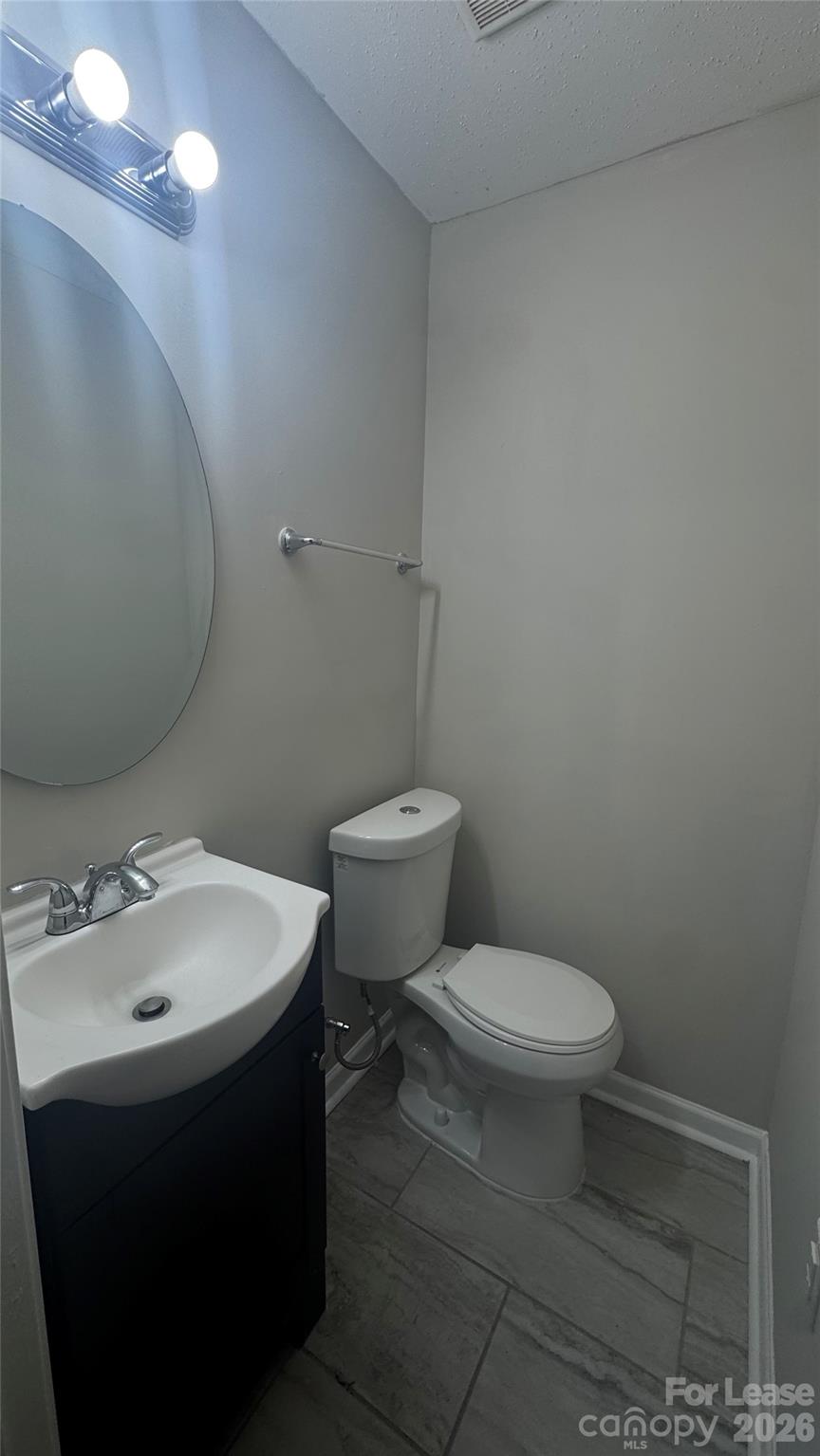2701 Abelwood Road Property Photo 10