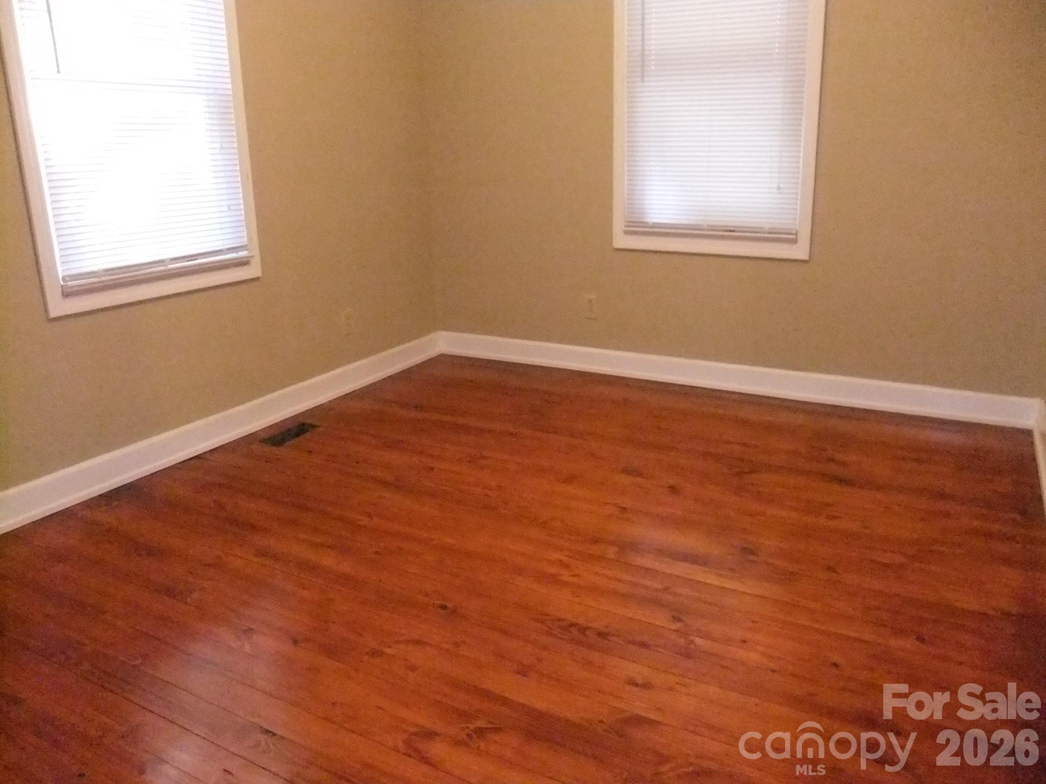 1629 And 1631 Harris Road Property Photo 4