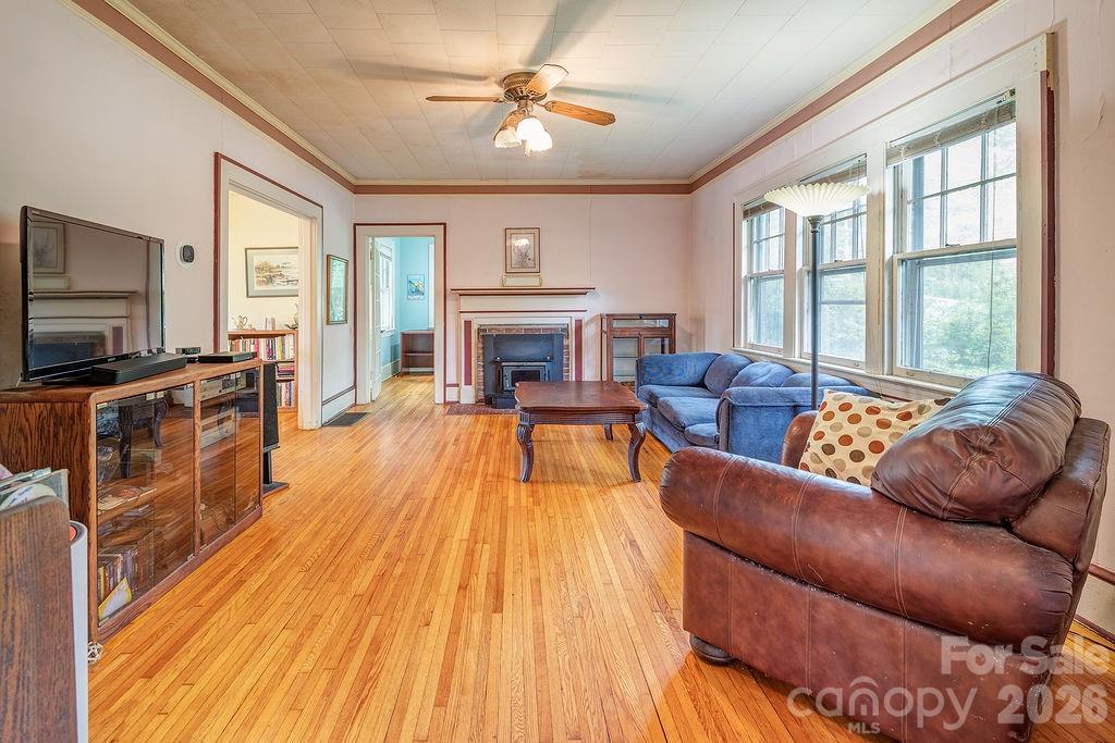 133 Westwood Place Property Photo 4