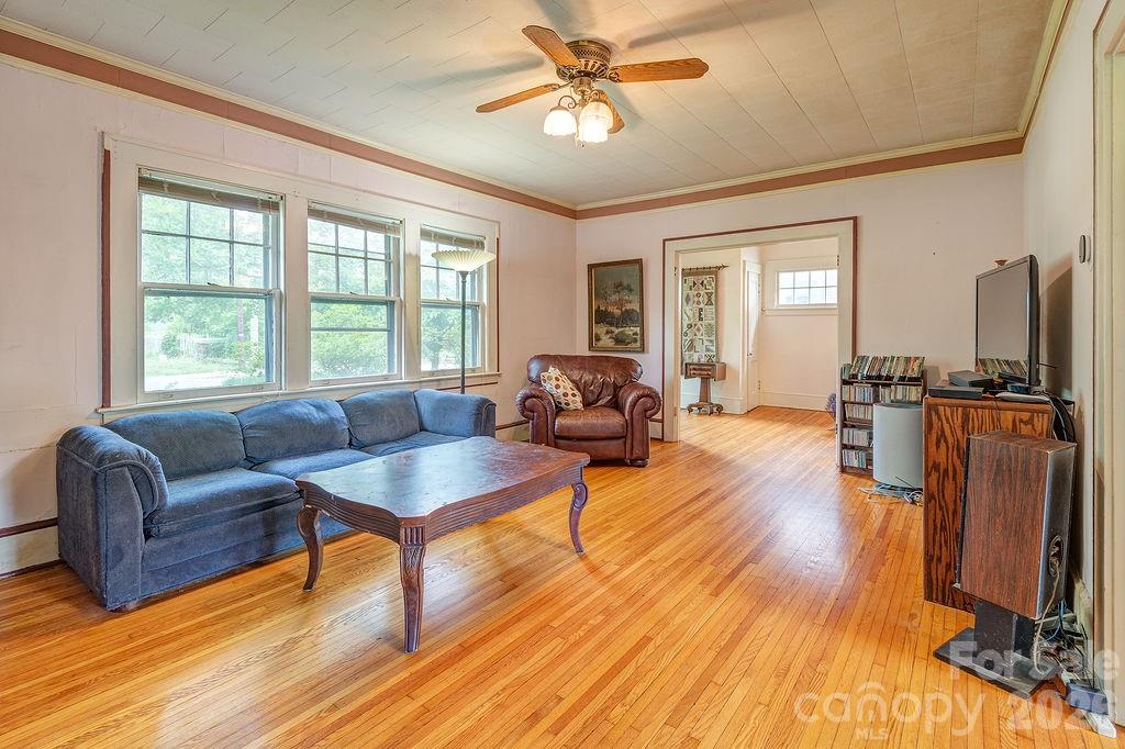133 Westwood Place Property Photo 5