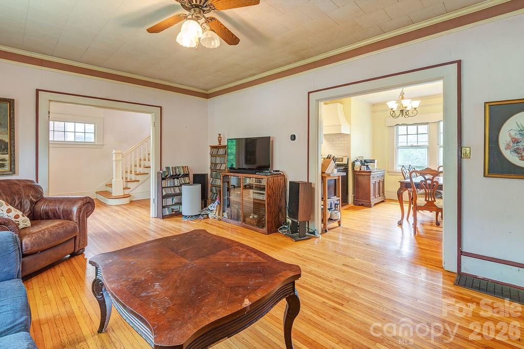 133 Westwood Place Property Photo 6