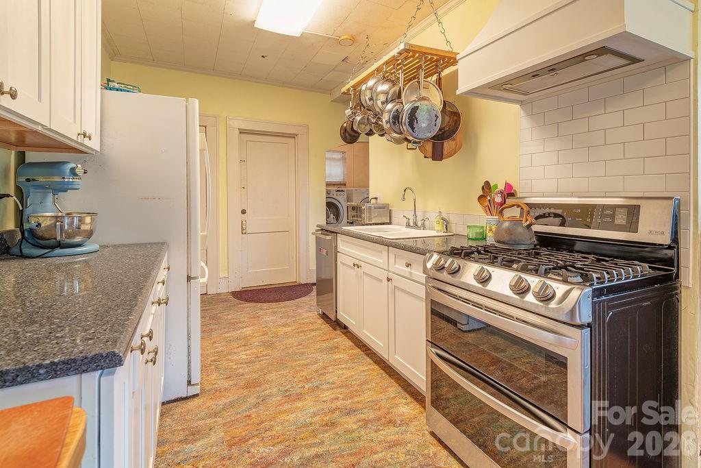 133 Westwood Place Property Photo 9