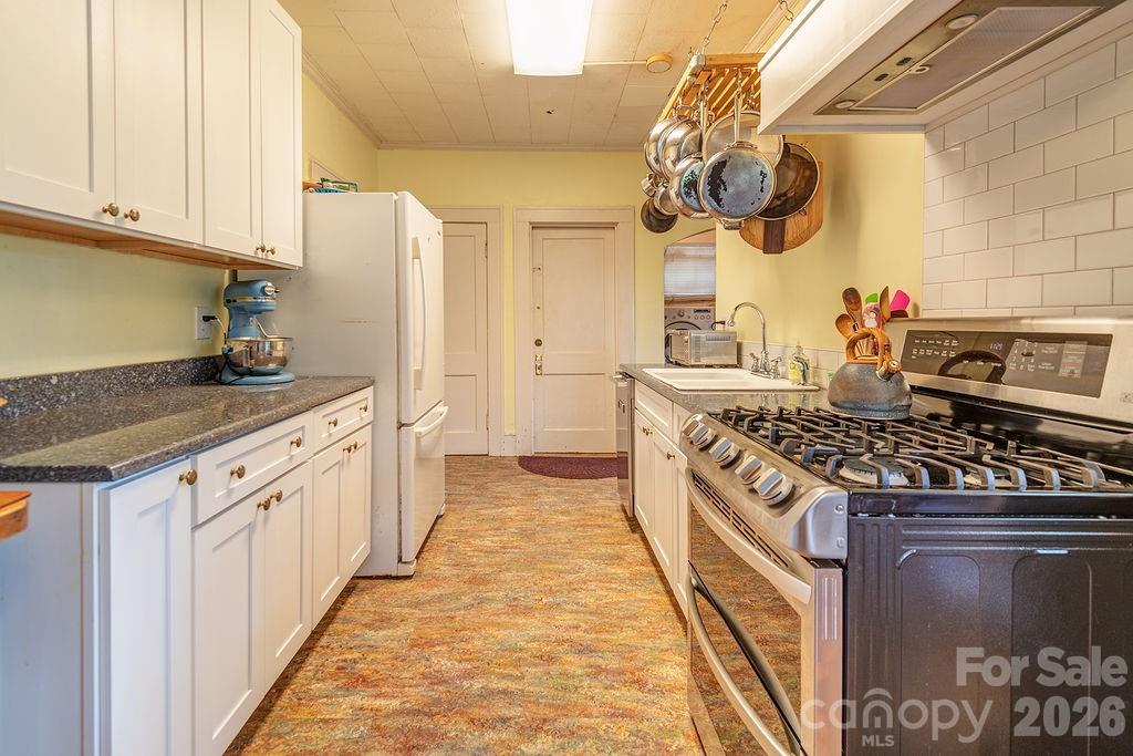 133 Westwood Place Property Photo 10
