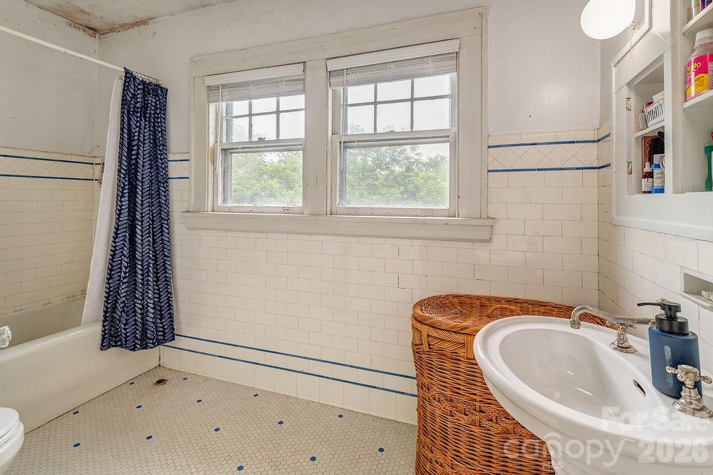 133 Westwood Place Property Photo 16