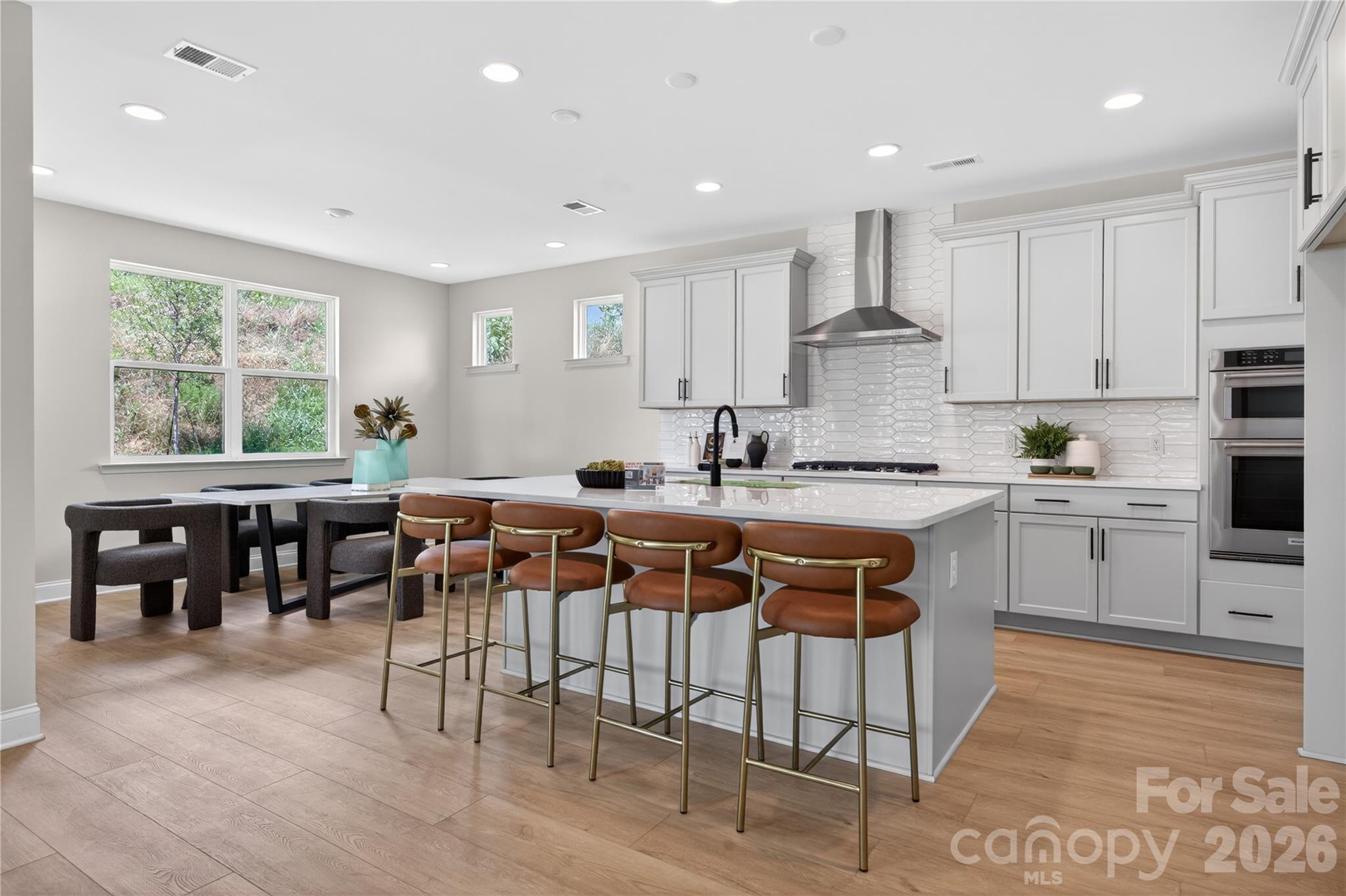 14029 Roosevelt Grove Drive Property Photo 4