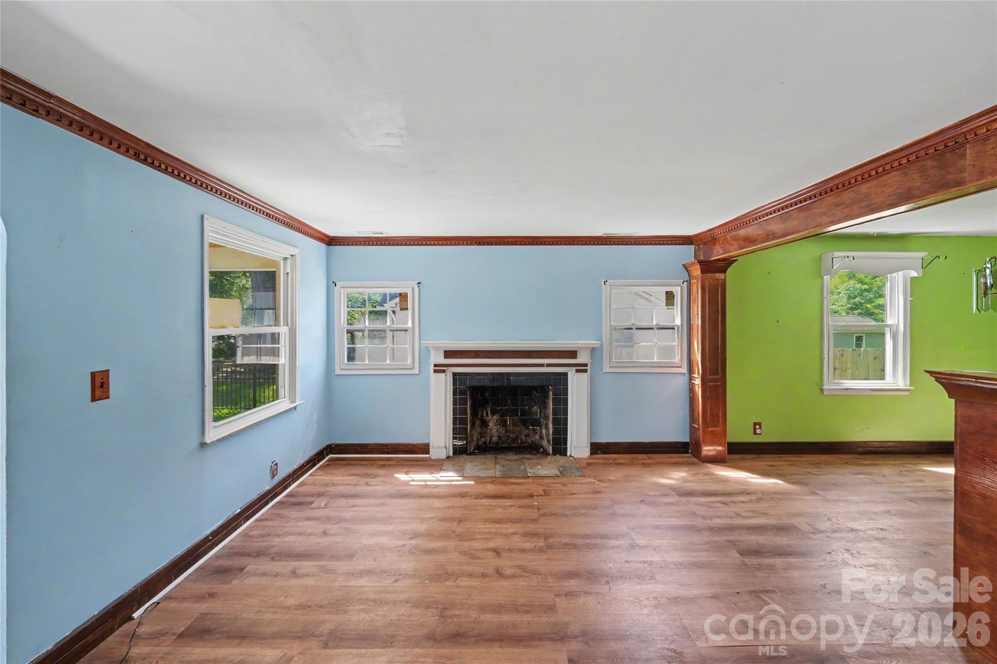 1212 Meadow Lane Lane Property Photo 2