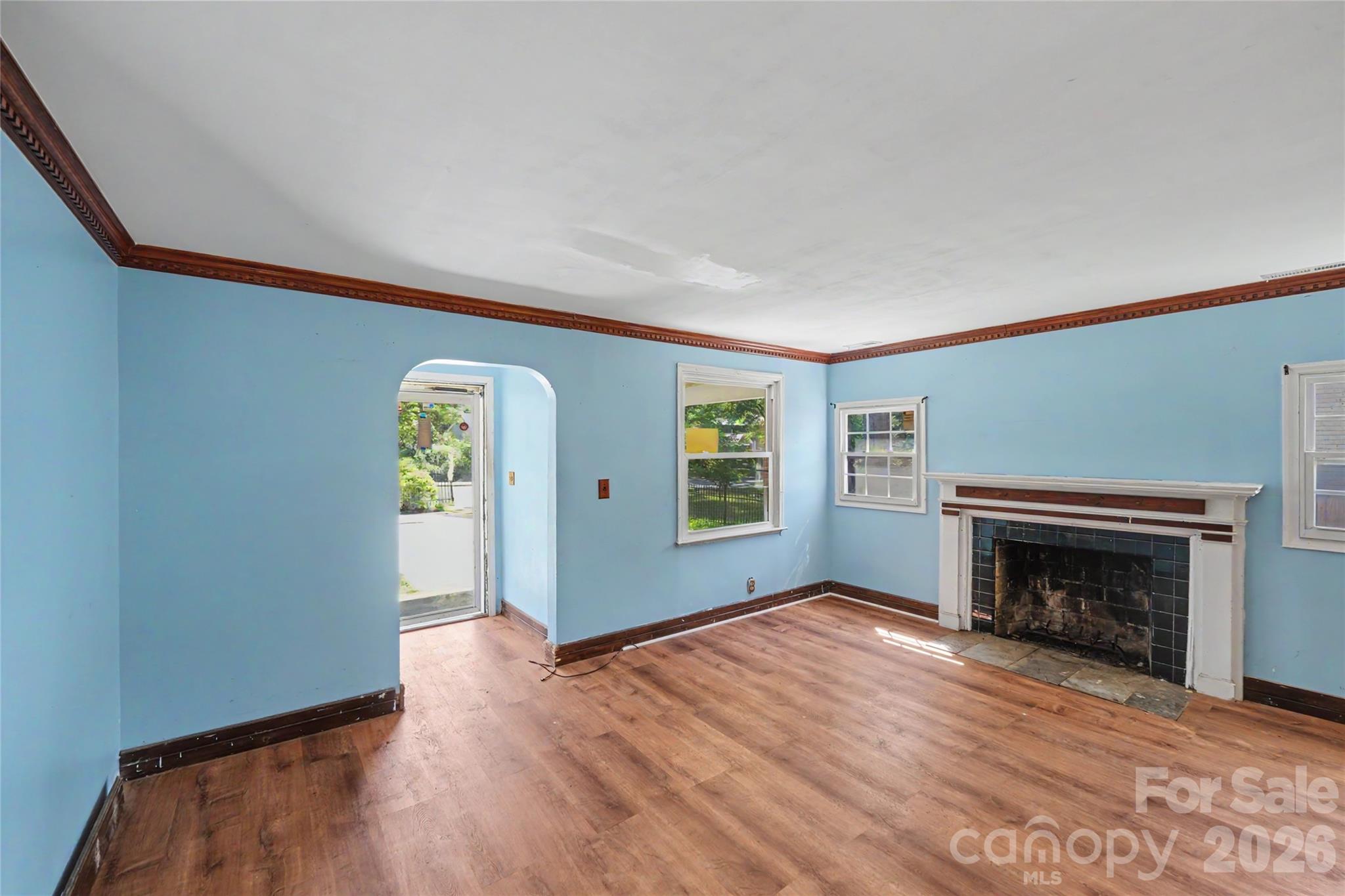 1212 Meadow Lane Lane Property Photo 6