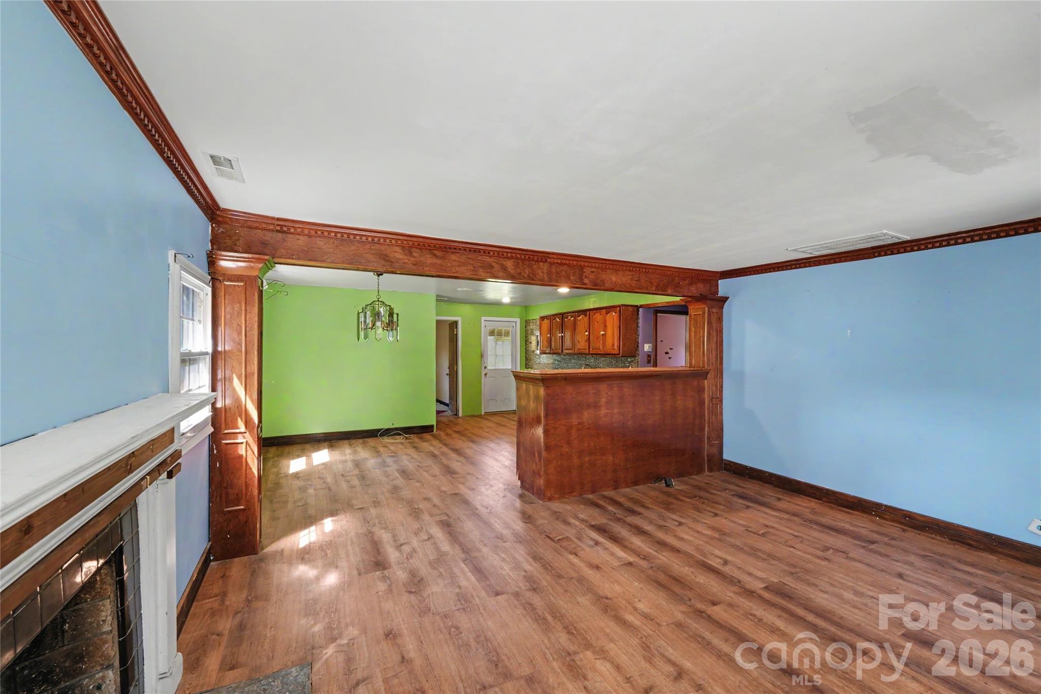 1212 Meadow Lane Lane Property Photo 7