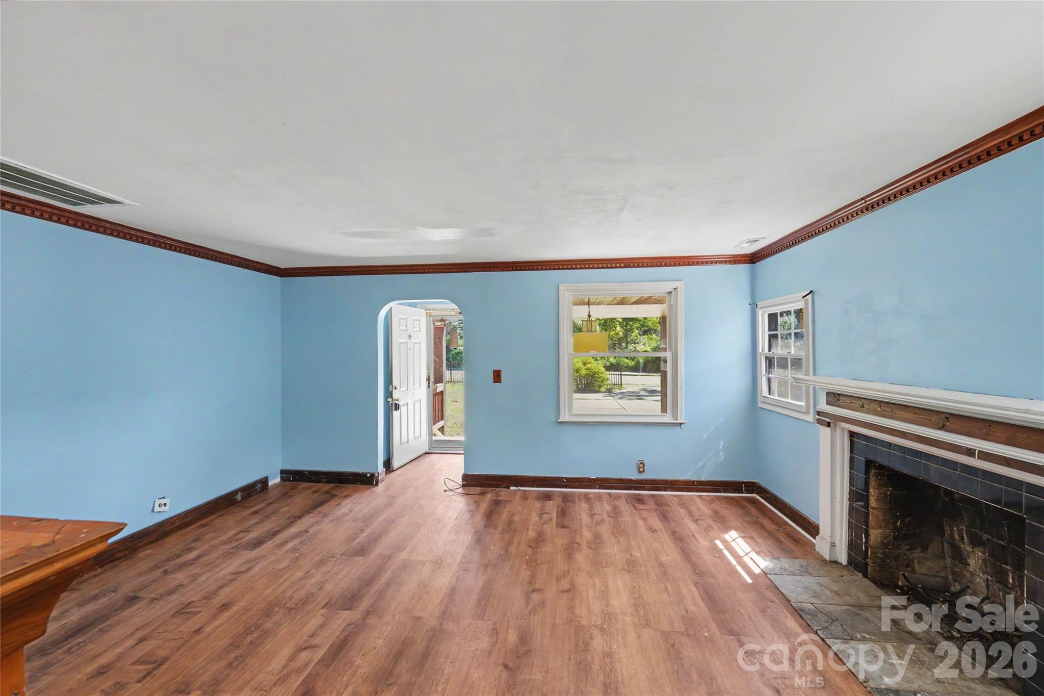 1212 Meadow Lane Lane Property Photo 8