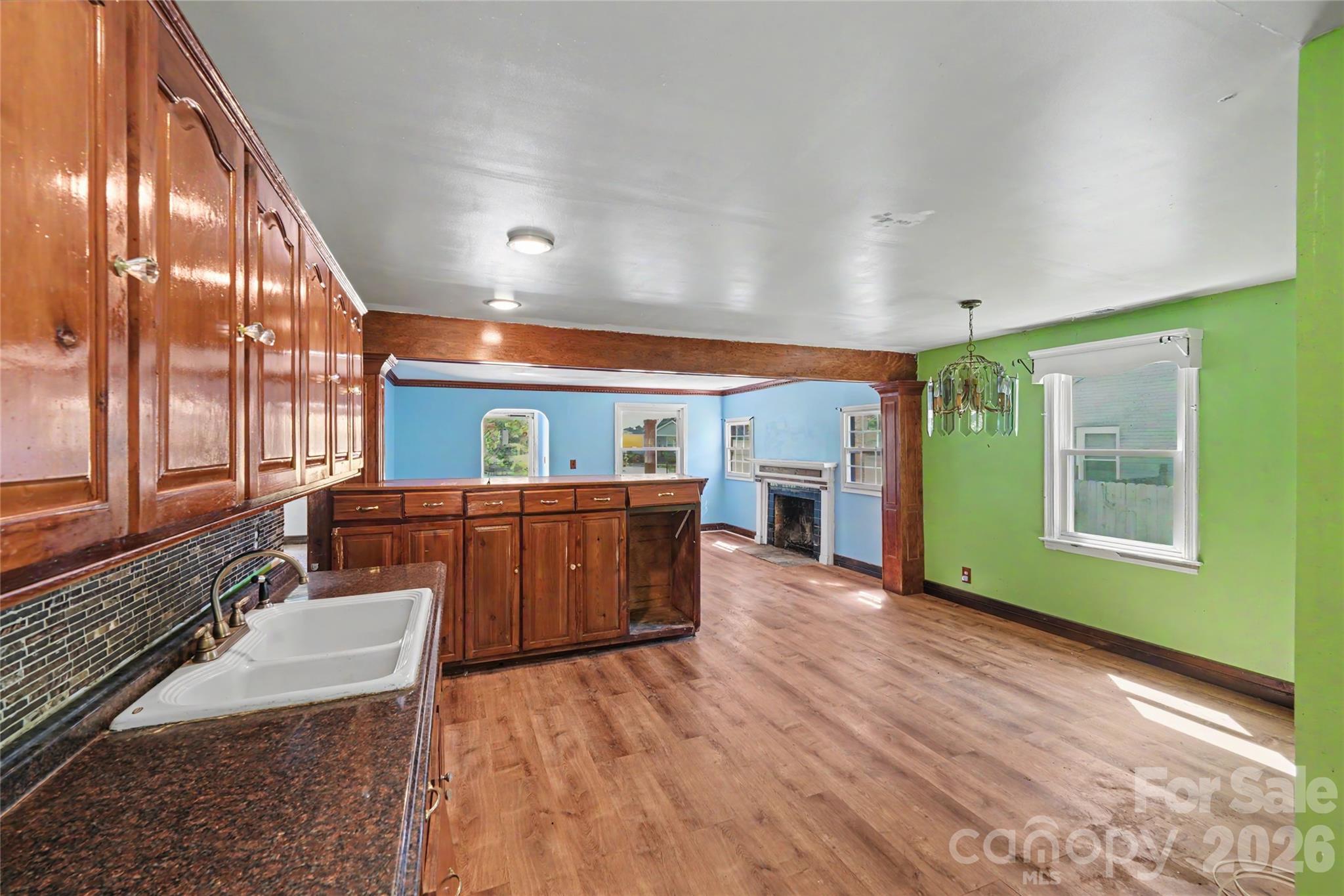 1212 Meadow Lane Lane Property Photo 10