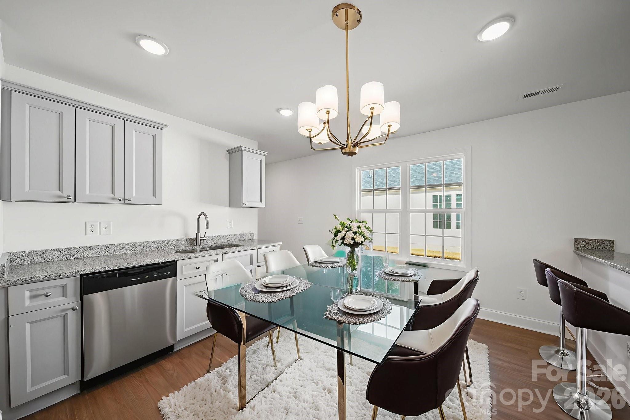 1129 Kenly Street Property Photo 13