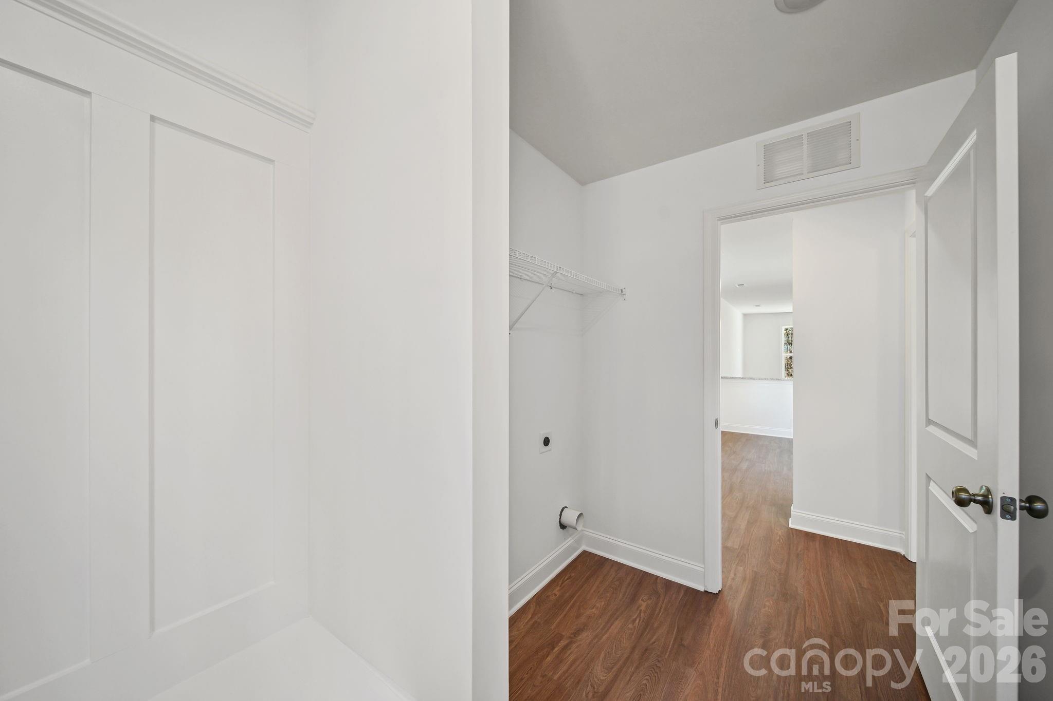 1129 Kenly Street Property Photo 21