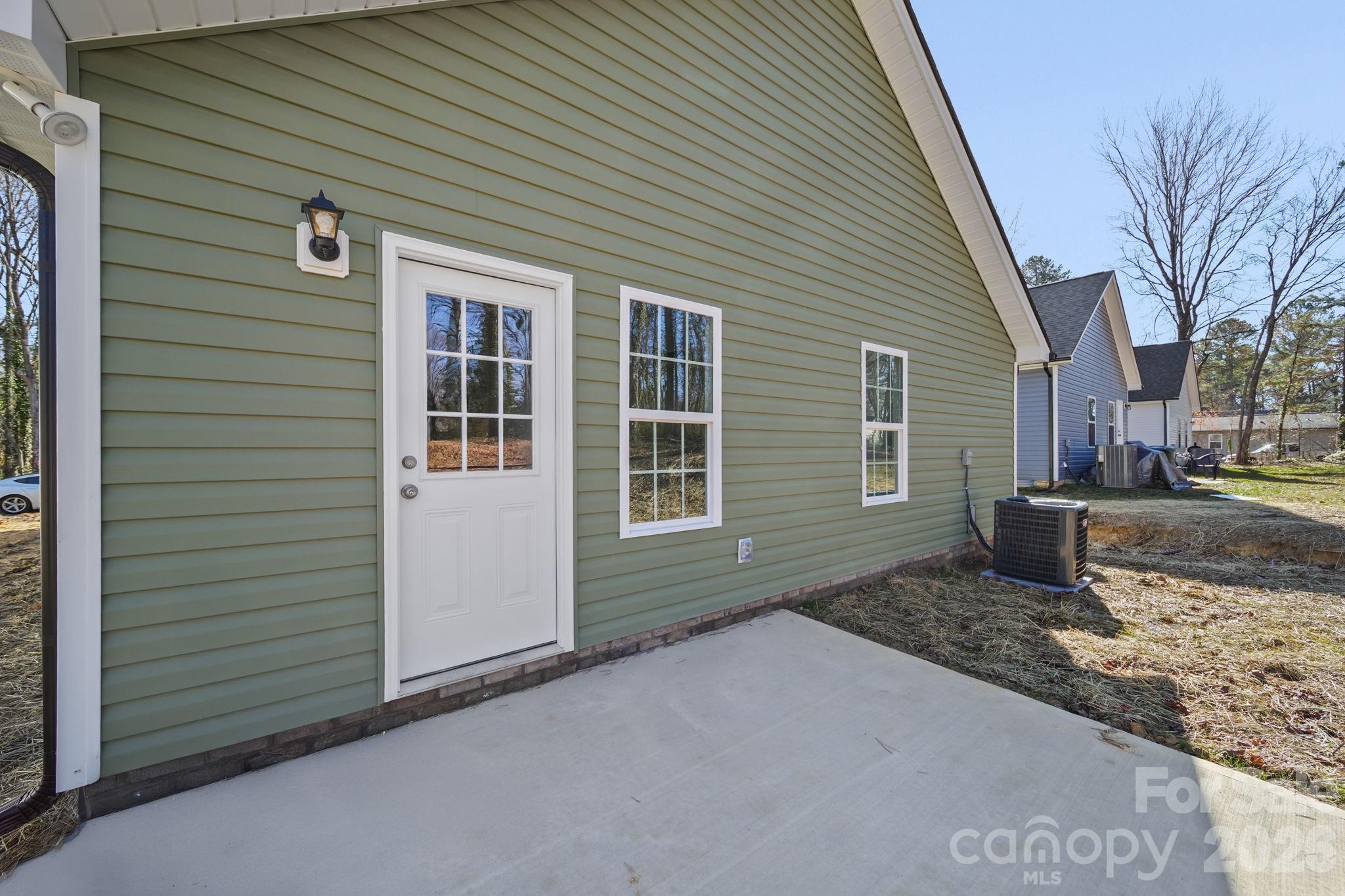 1129 Kenly Street Property Photo 46