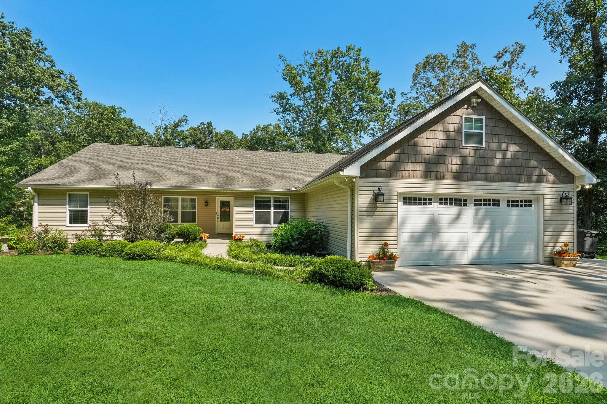 1555 Riverview Road Property Photo 1