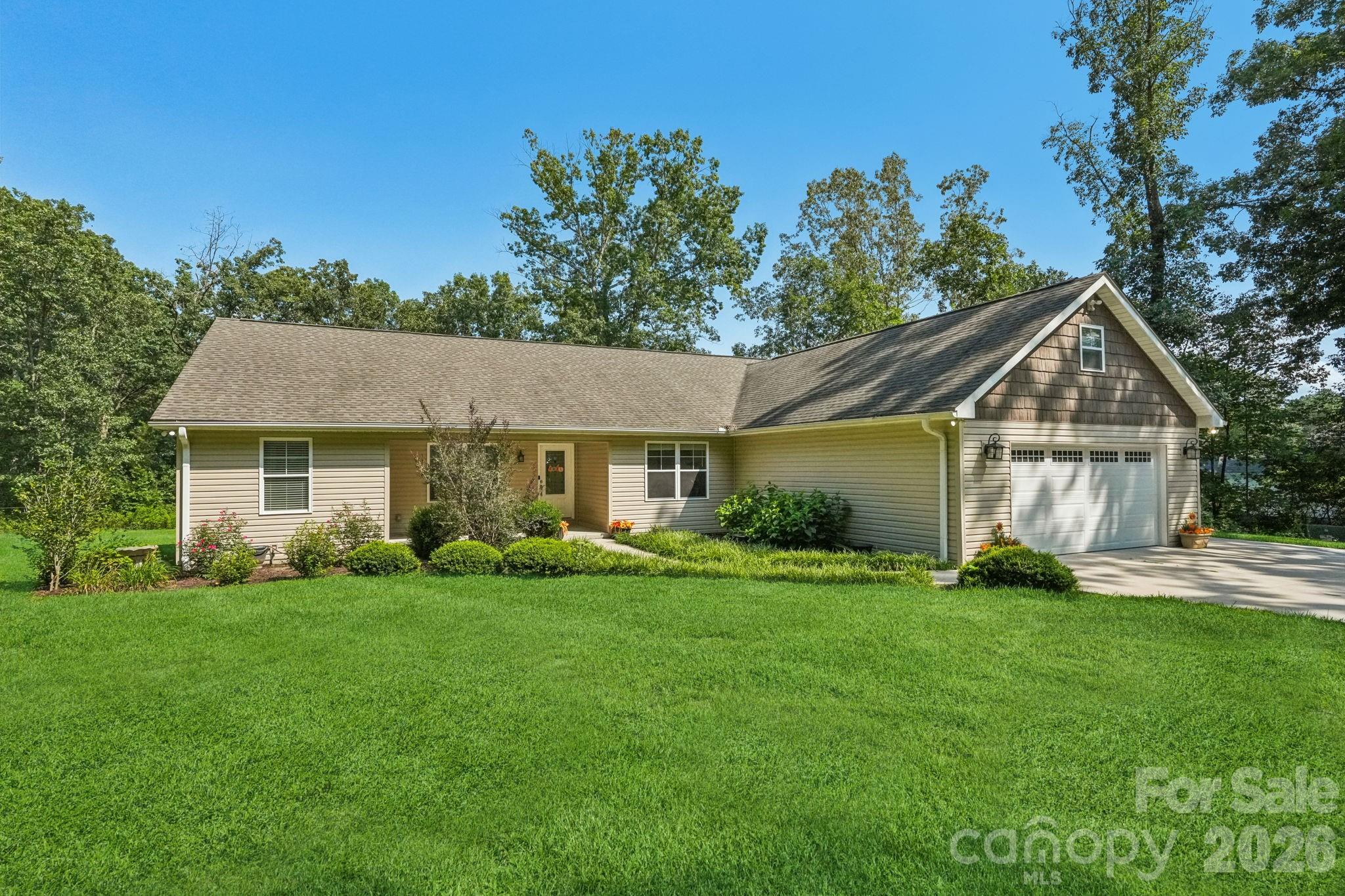 1555 Riverview Road Property Photo 3