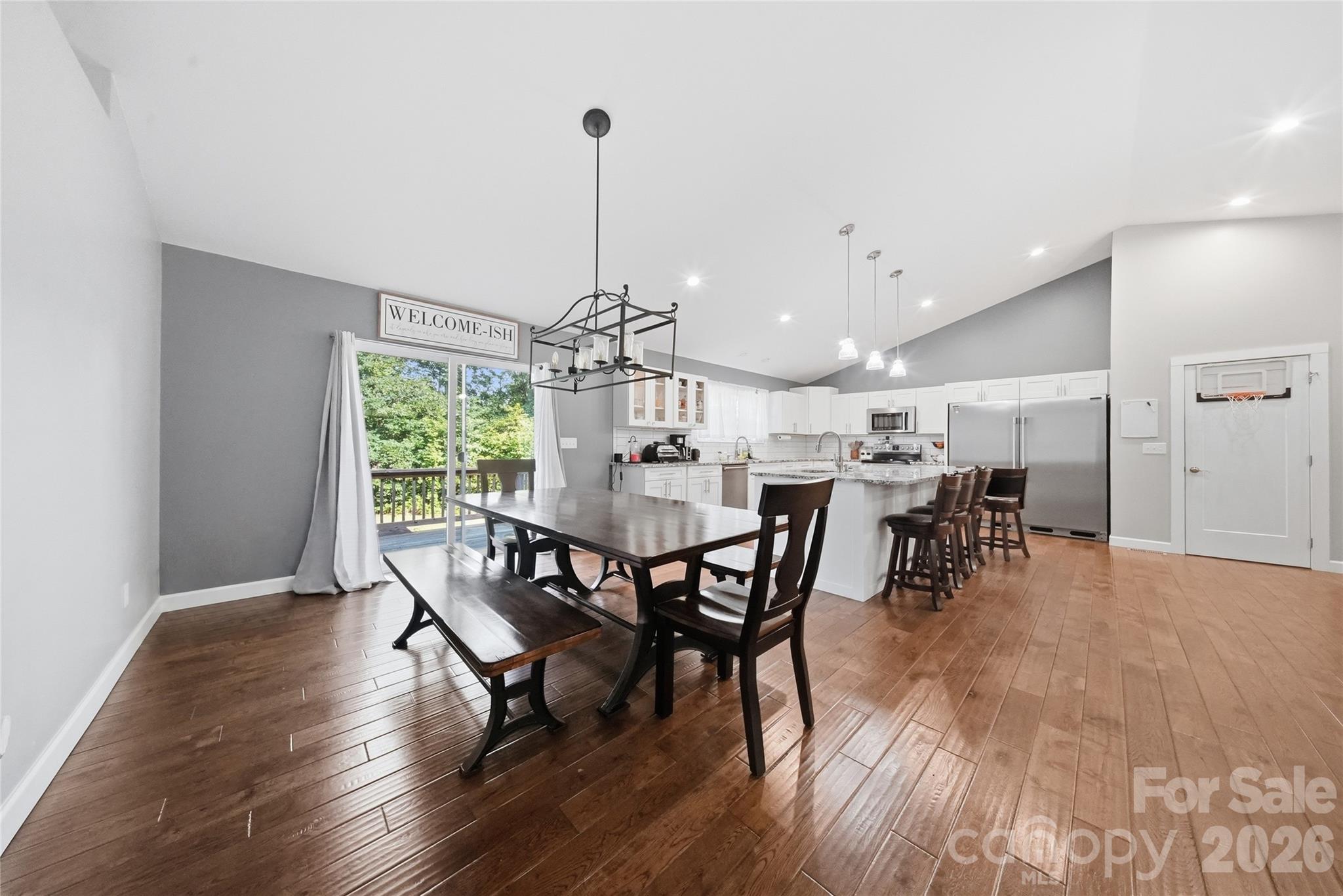 1555 Riverview Road Property Photo 5