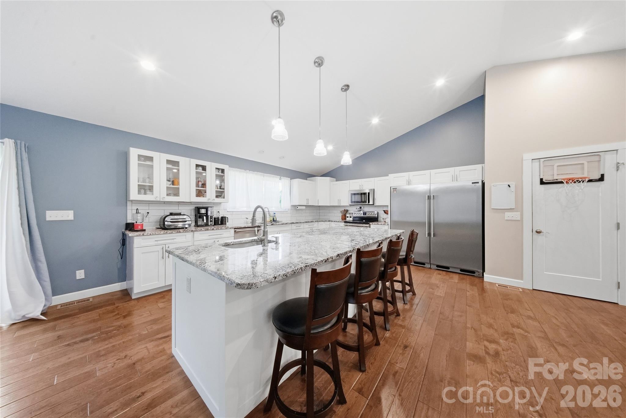 1555 Riverview Road Property Photo 6