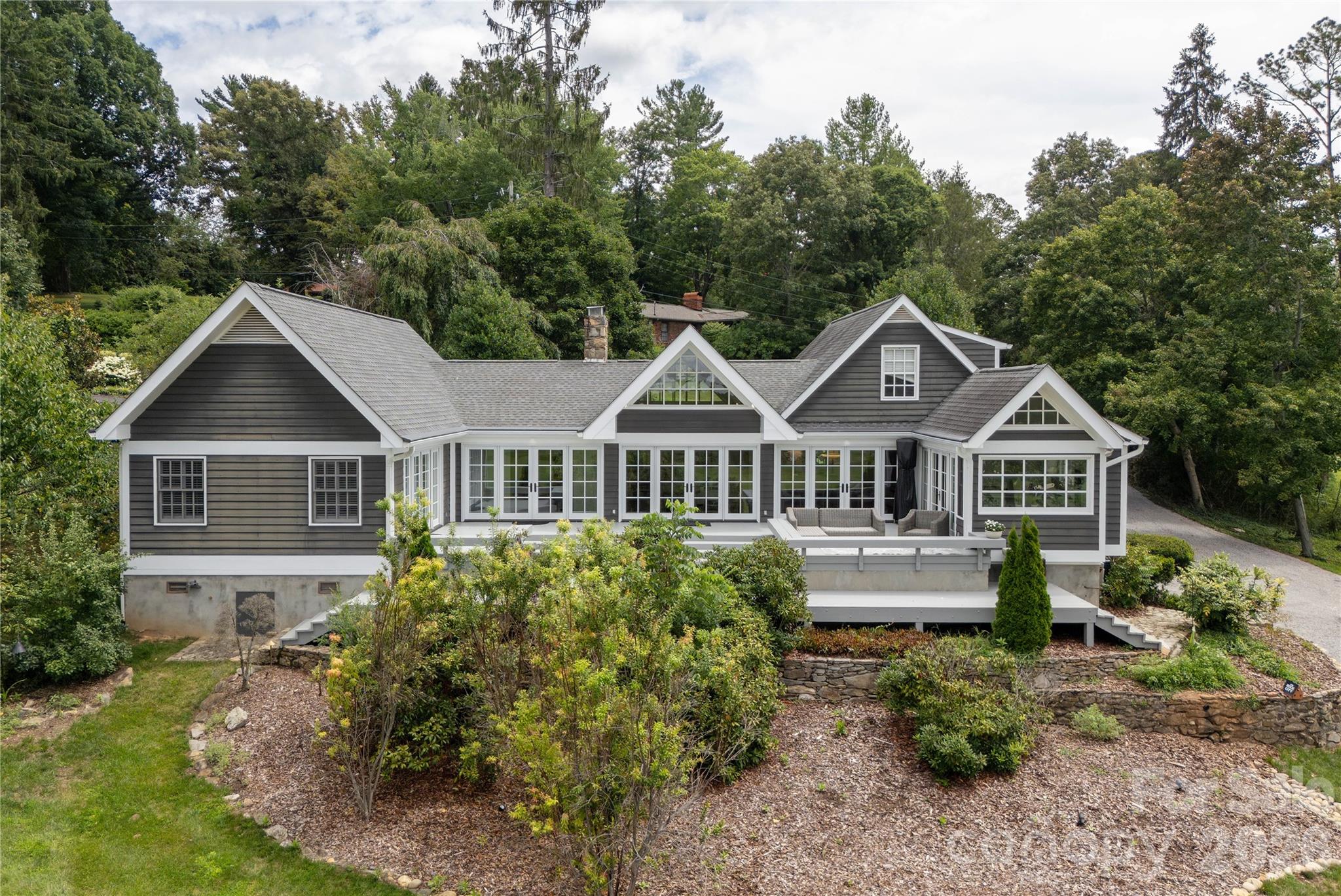 20 Inglewood Road Property Photo 2
