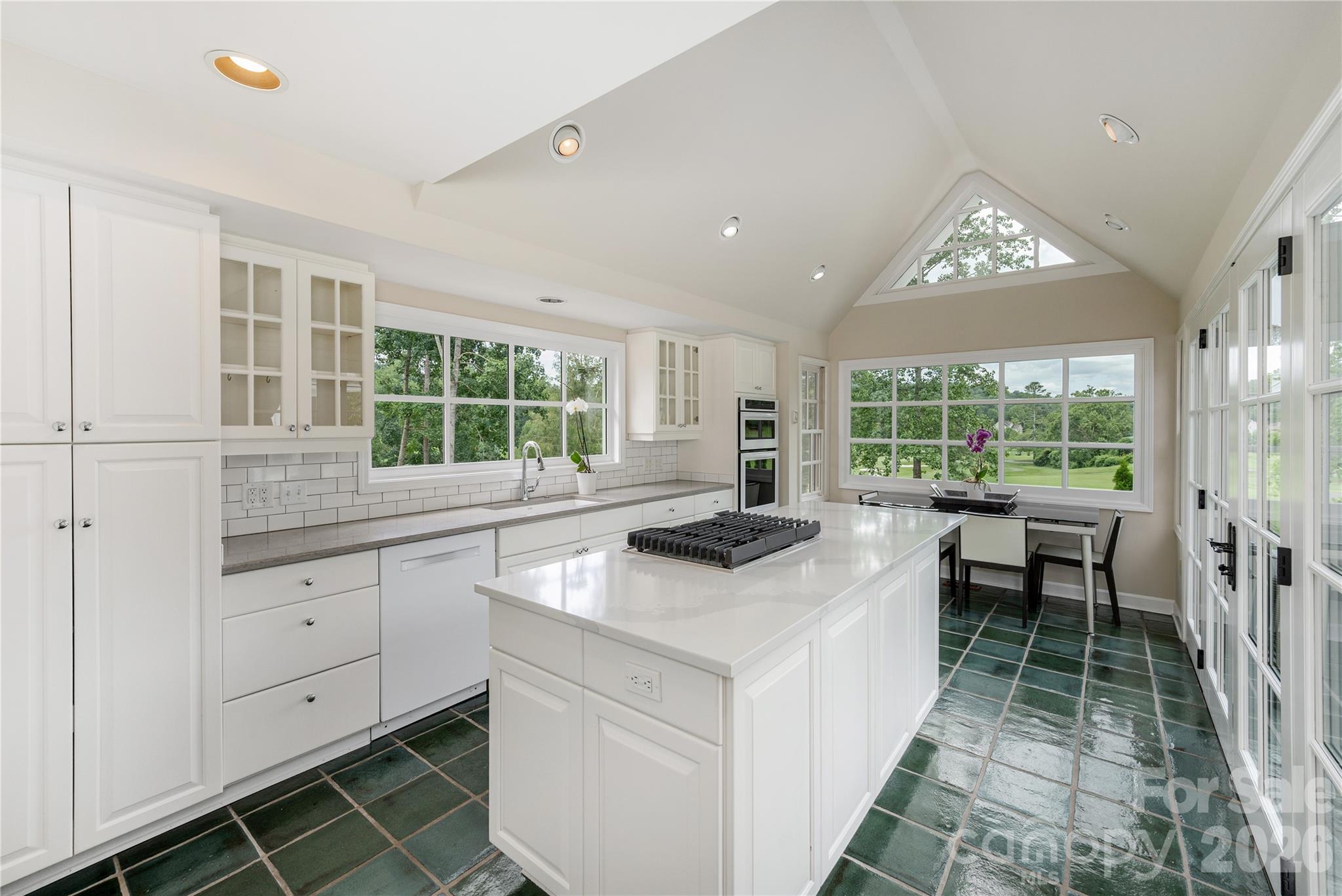 20 Inglewood Road Property Photo 8