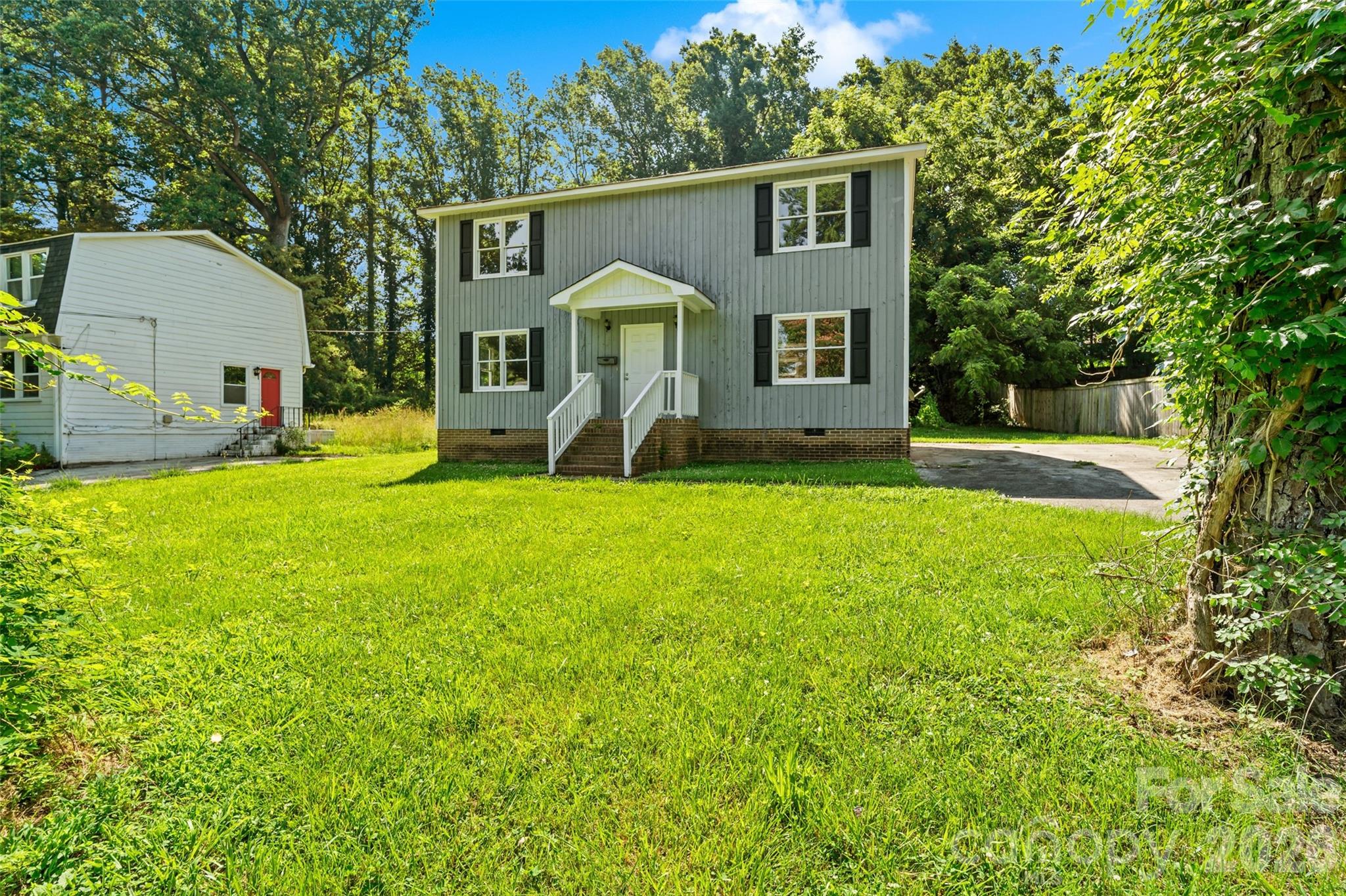 5516 Ilford Street Property Photo 2