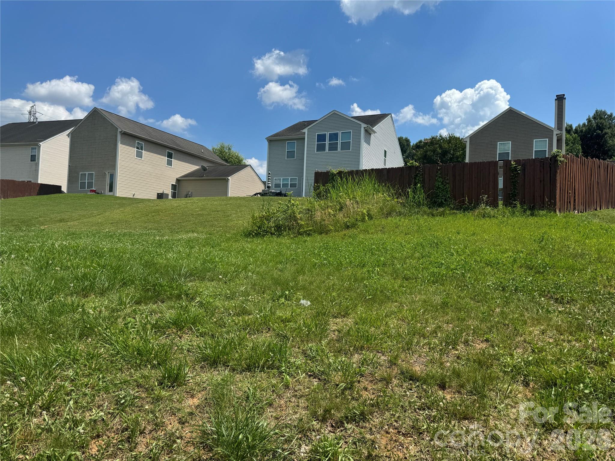 8312 Cozen Way Property Photo 4