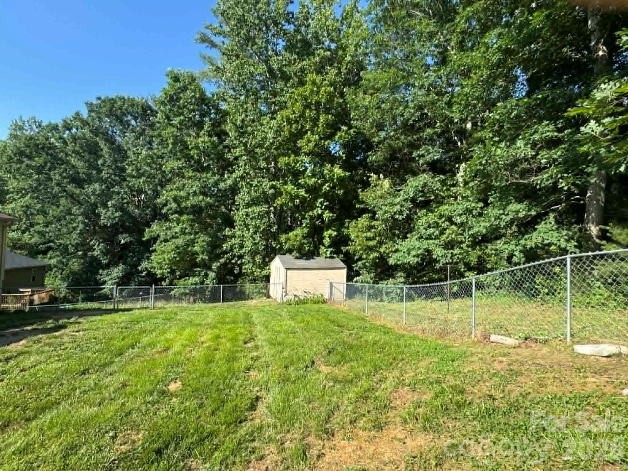 2588 Knight Drive Property Photo 4