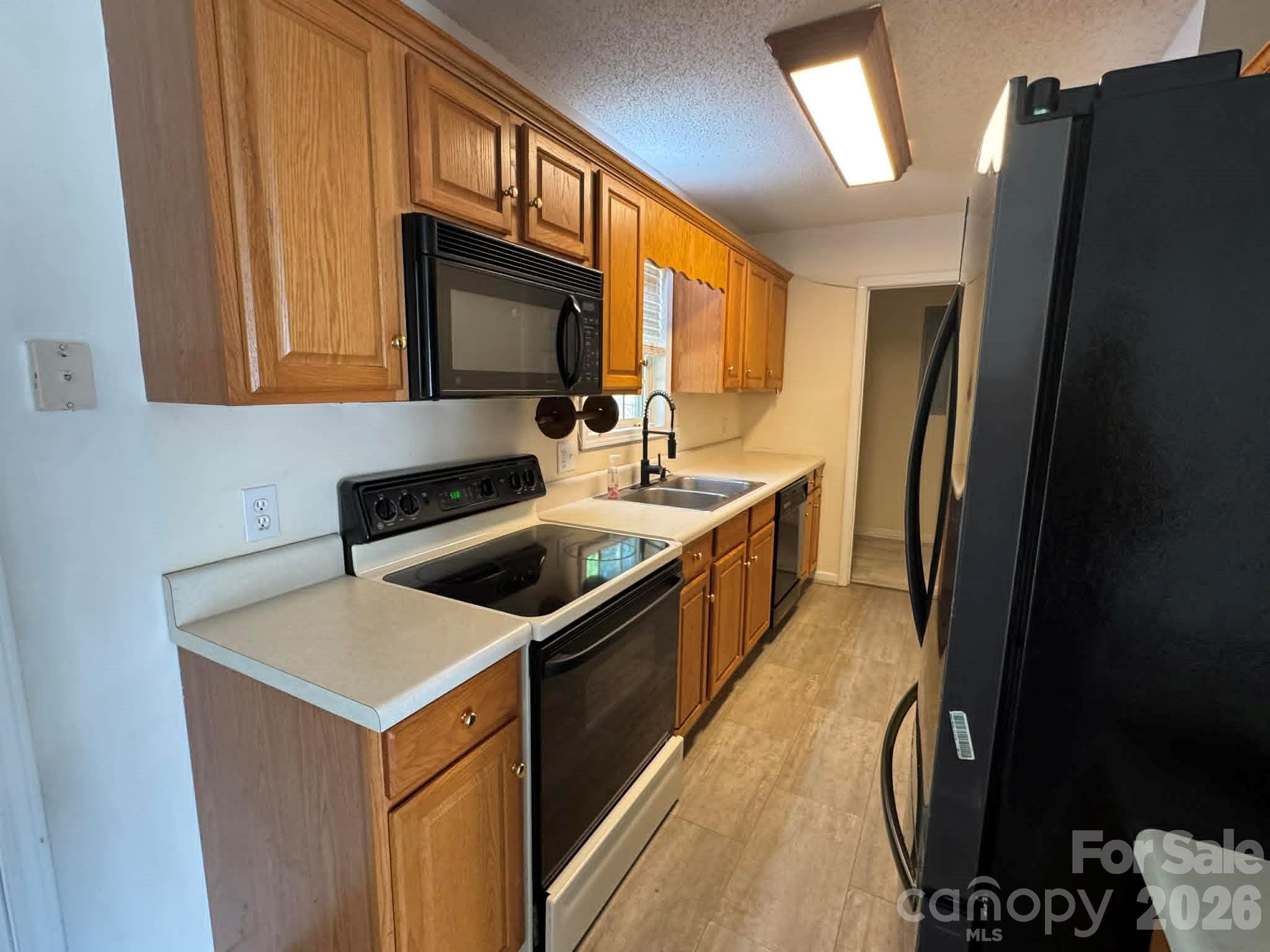 2588 Knight Drive Property Photo 10