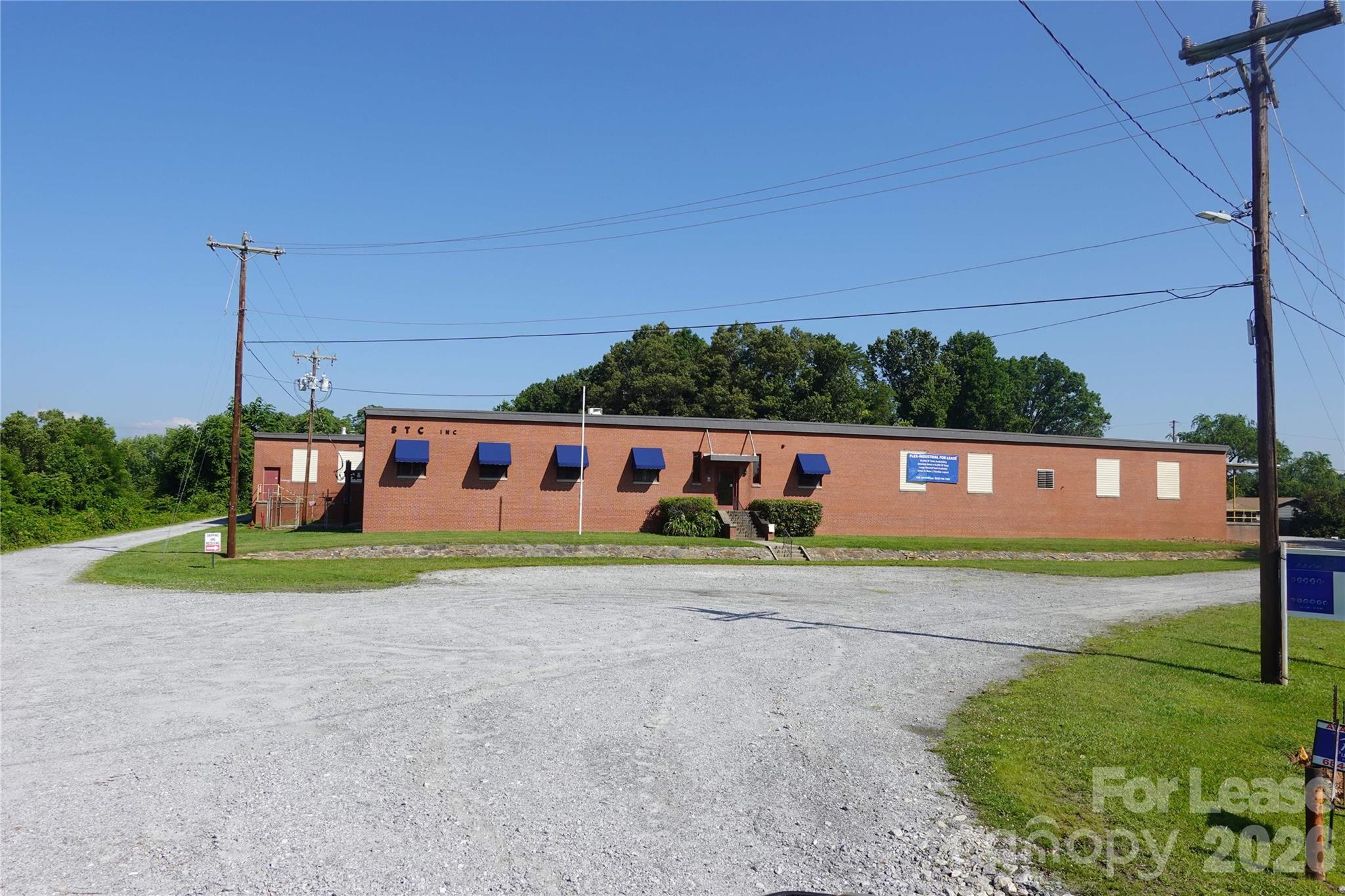 1495 N Main Street Property Photo 1