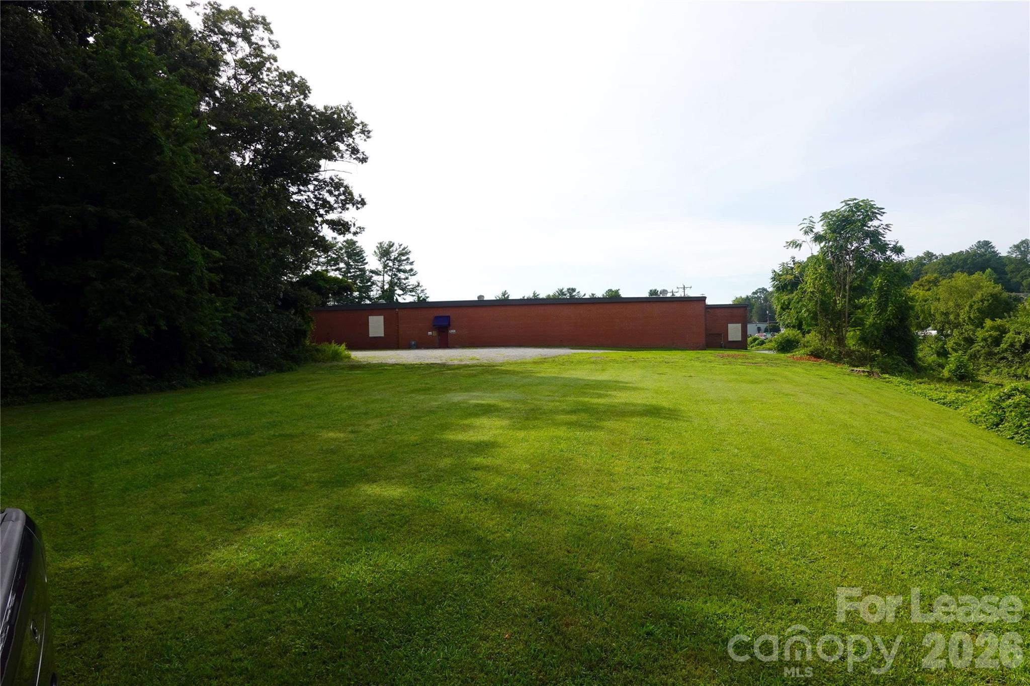 1495 N Main Street Property Photo 6