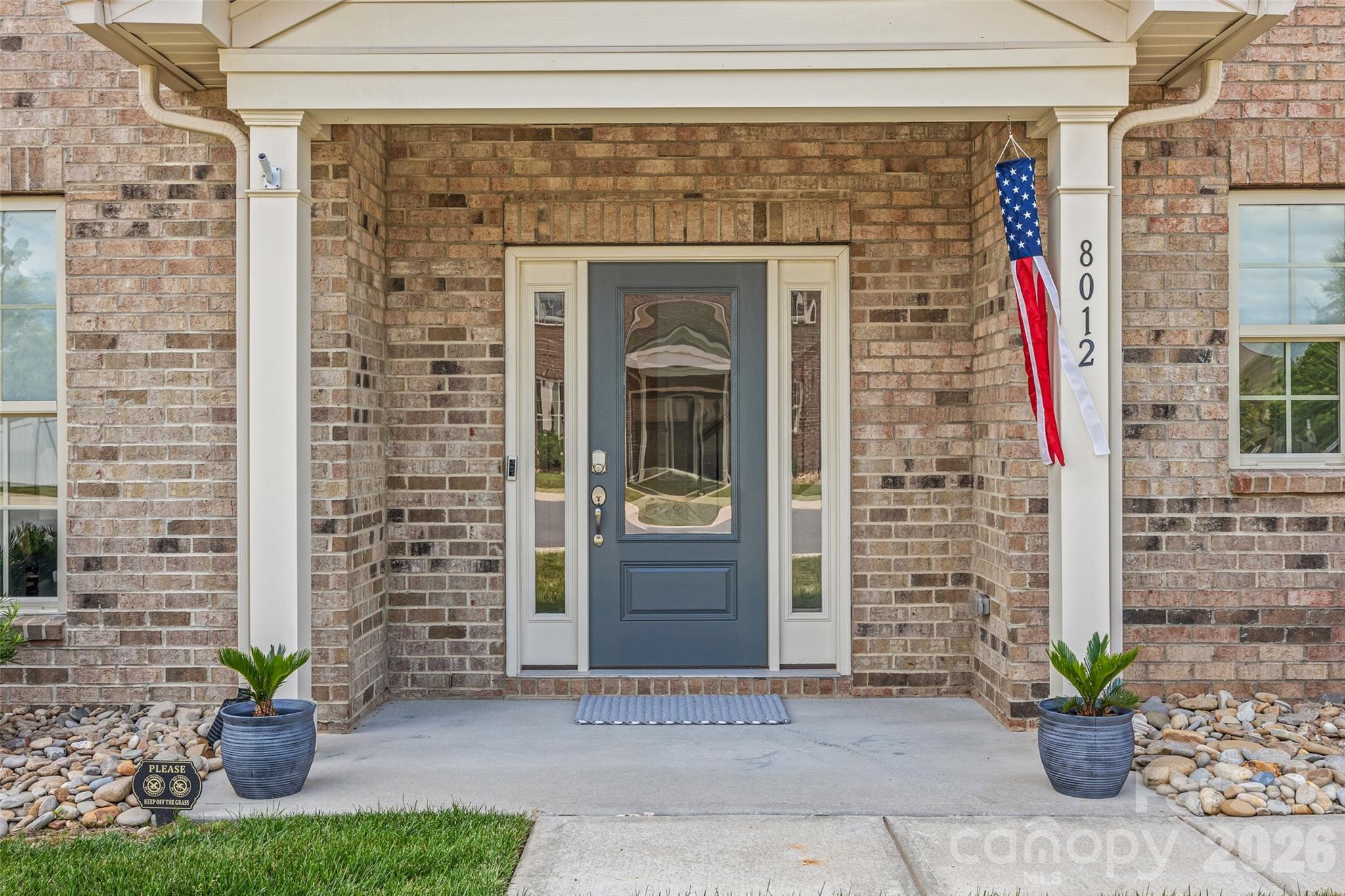 8012 Lantern Way Property Photo 2