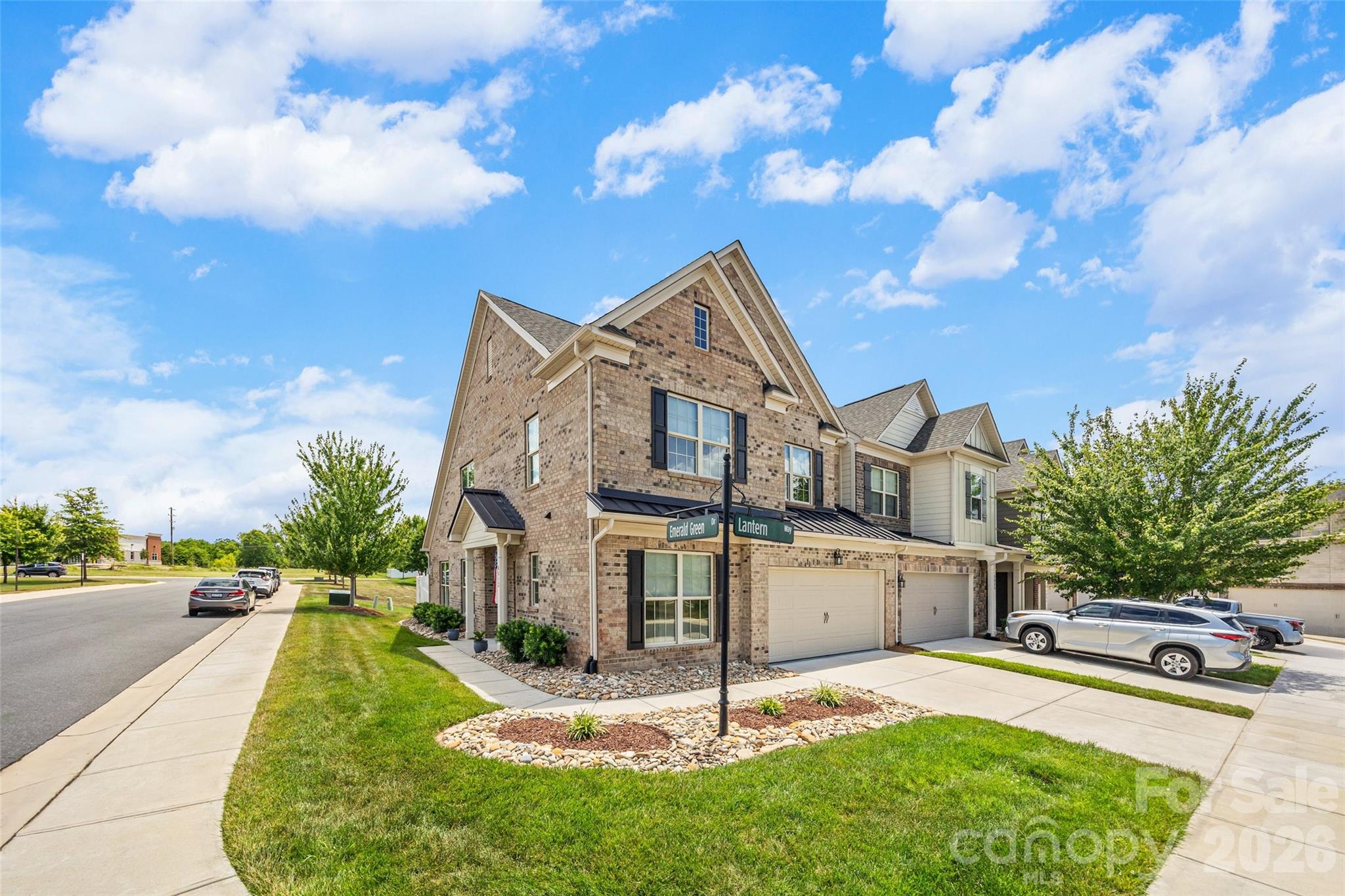 8012 Lantern Way Property Photo 3