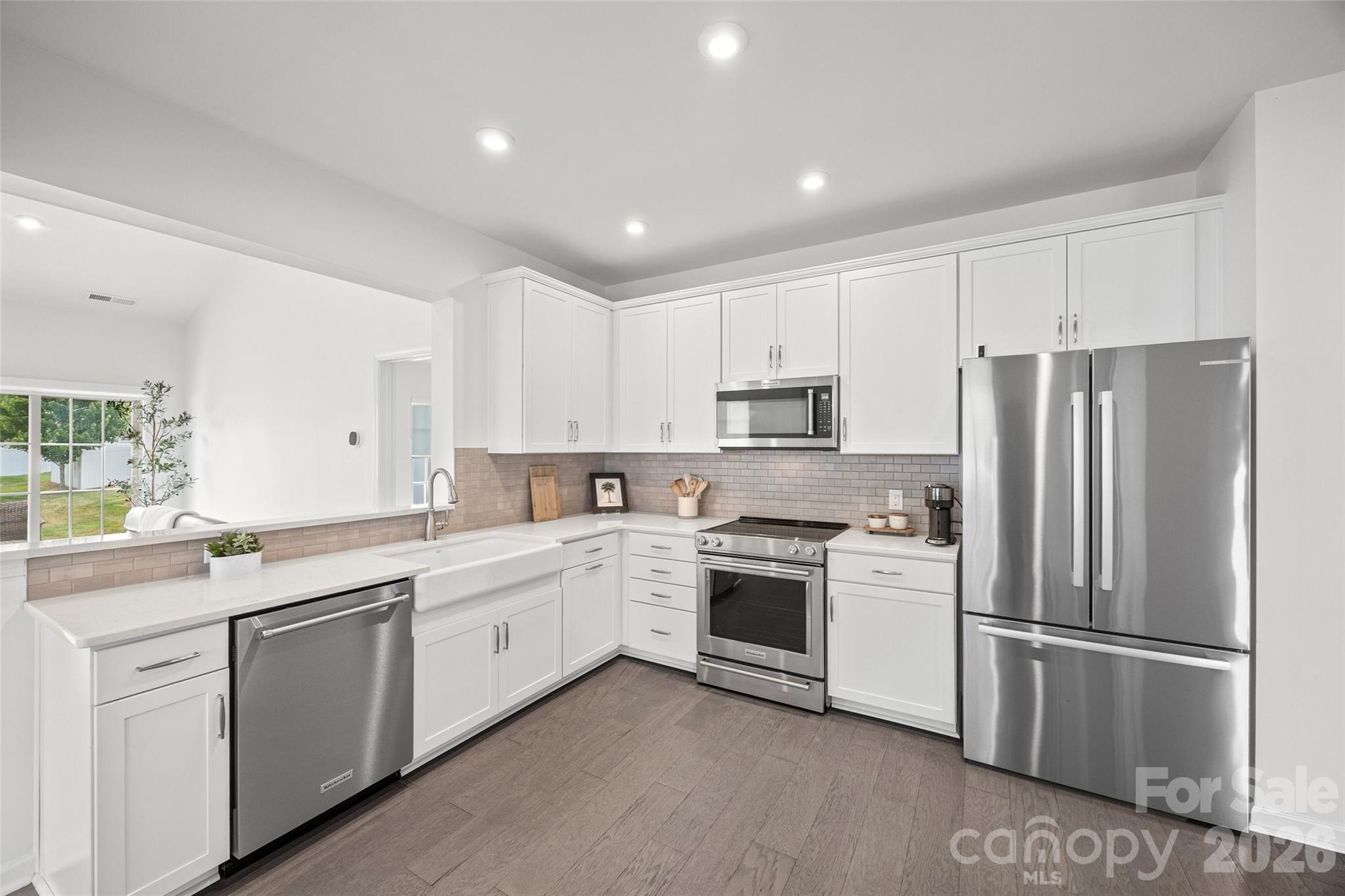 8012 Lantern Way Property Photo 8