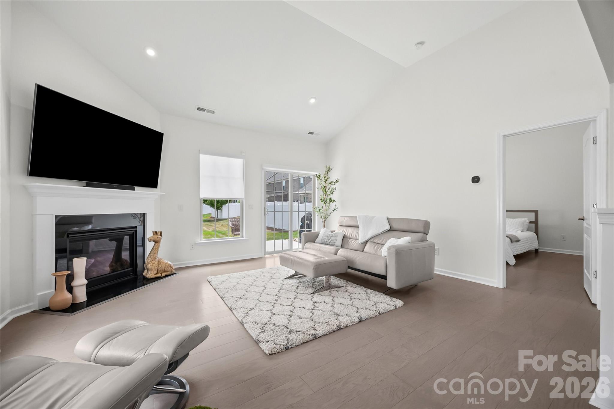 8012 Lantern Way Property Photo 13