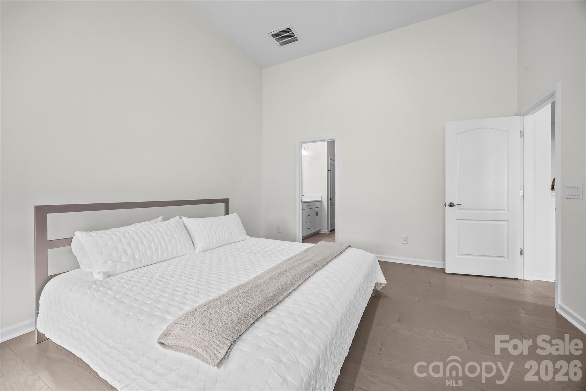 8012 Lantern Way Property Photo 17