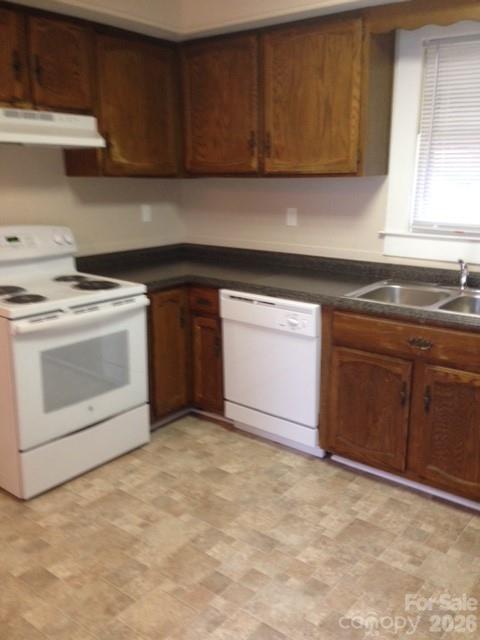 126 Sunset Drive Property Photo 3