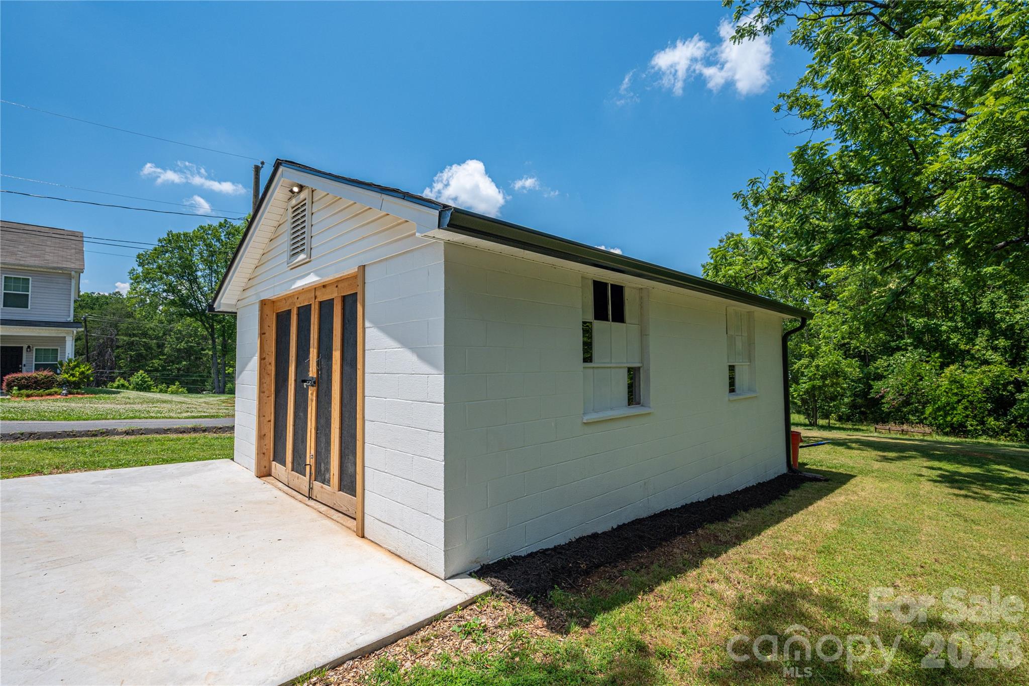 220 Lackey Street Property Photo 40