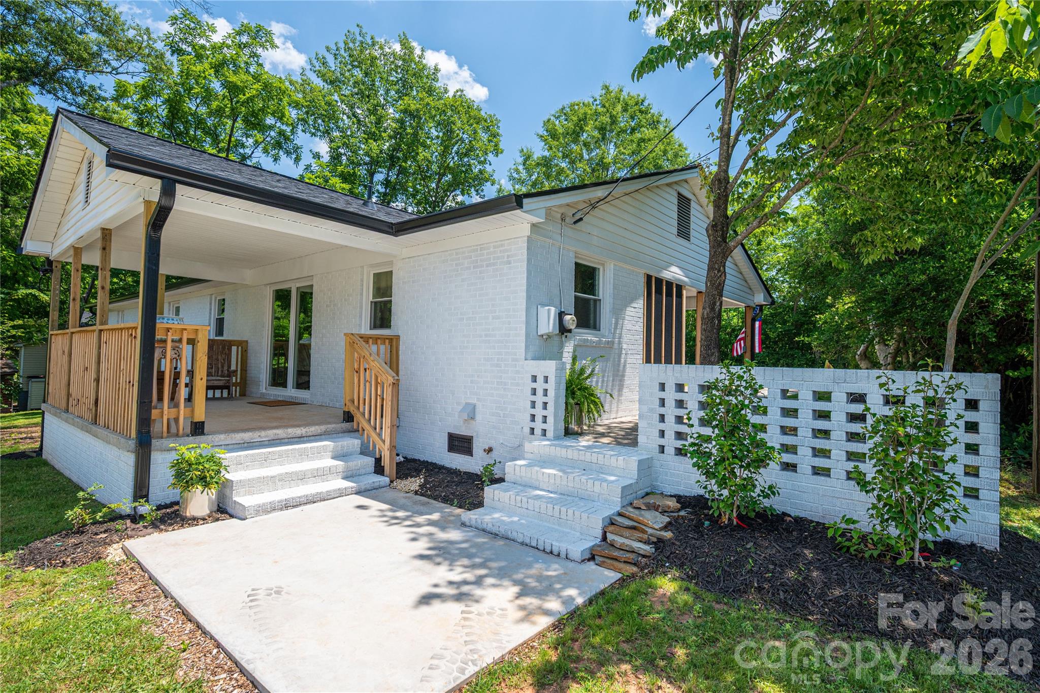 220 Lackey Street Property Photo 44