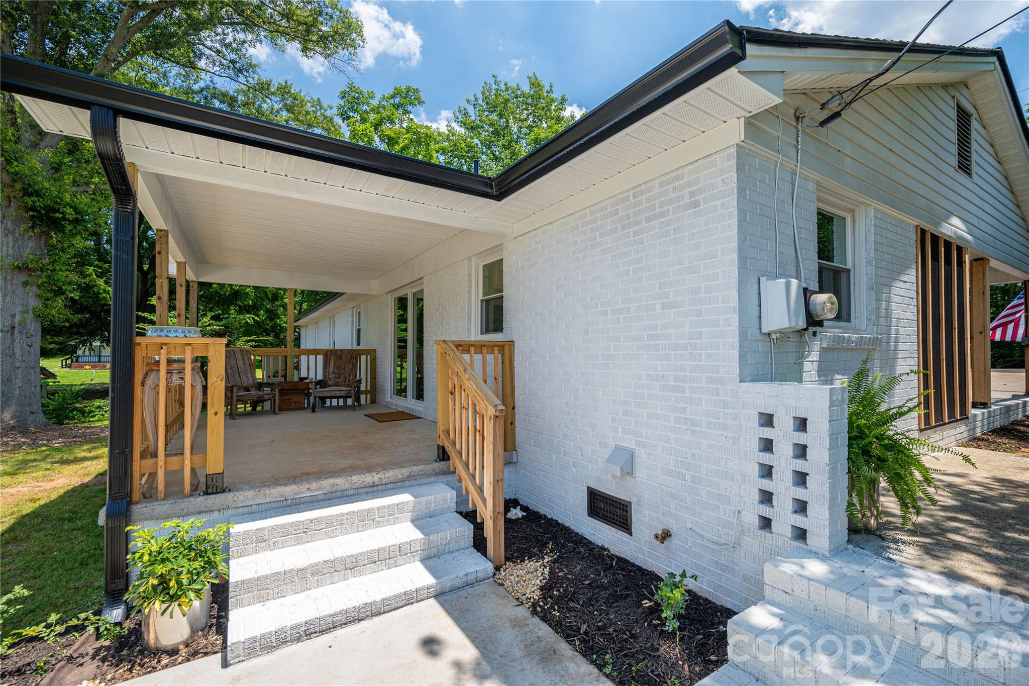 220 Lackey Street Property Photo 45