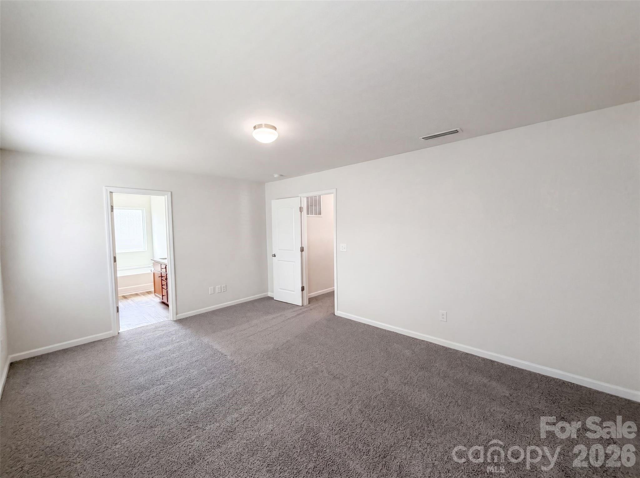 1708 Sawtooth Court Property Photo 4