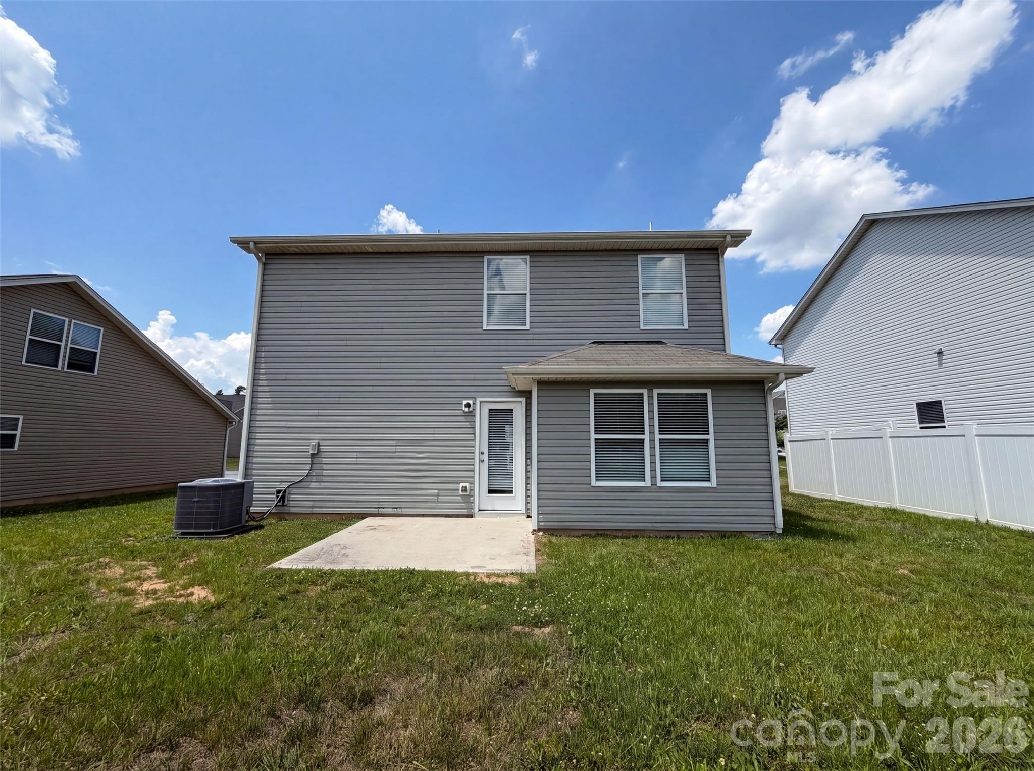 1708 Sawtooth Court Property Photo 5