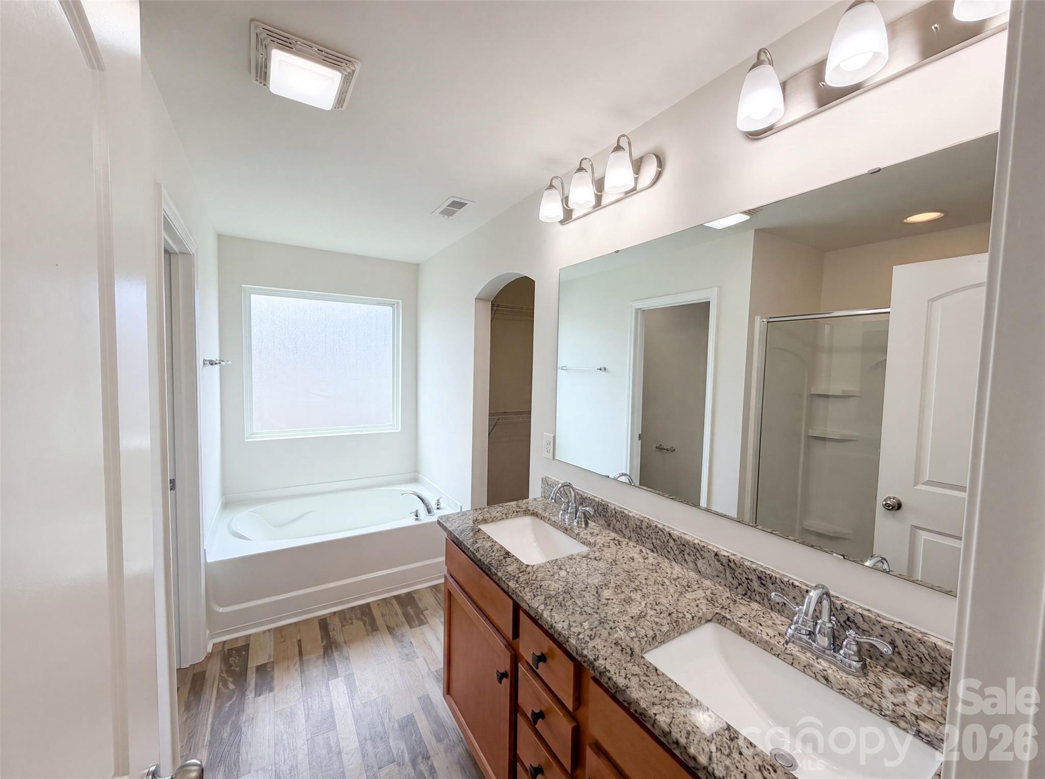 1708 Sawtooth Court Property Photo 11