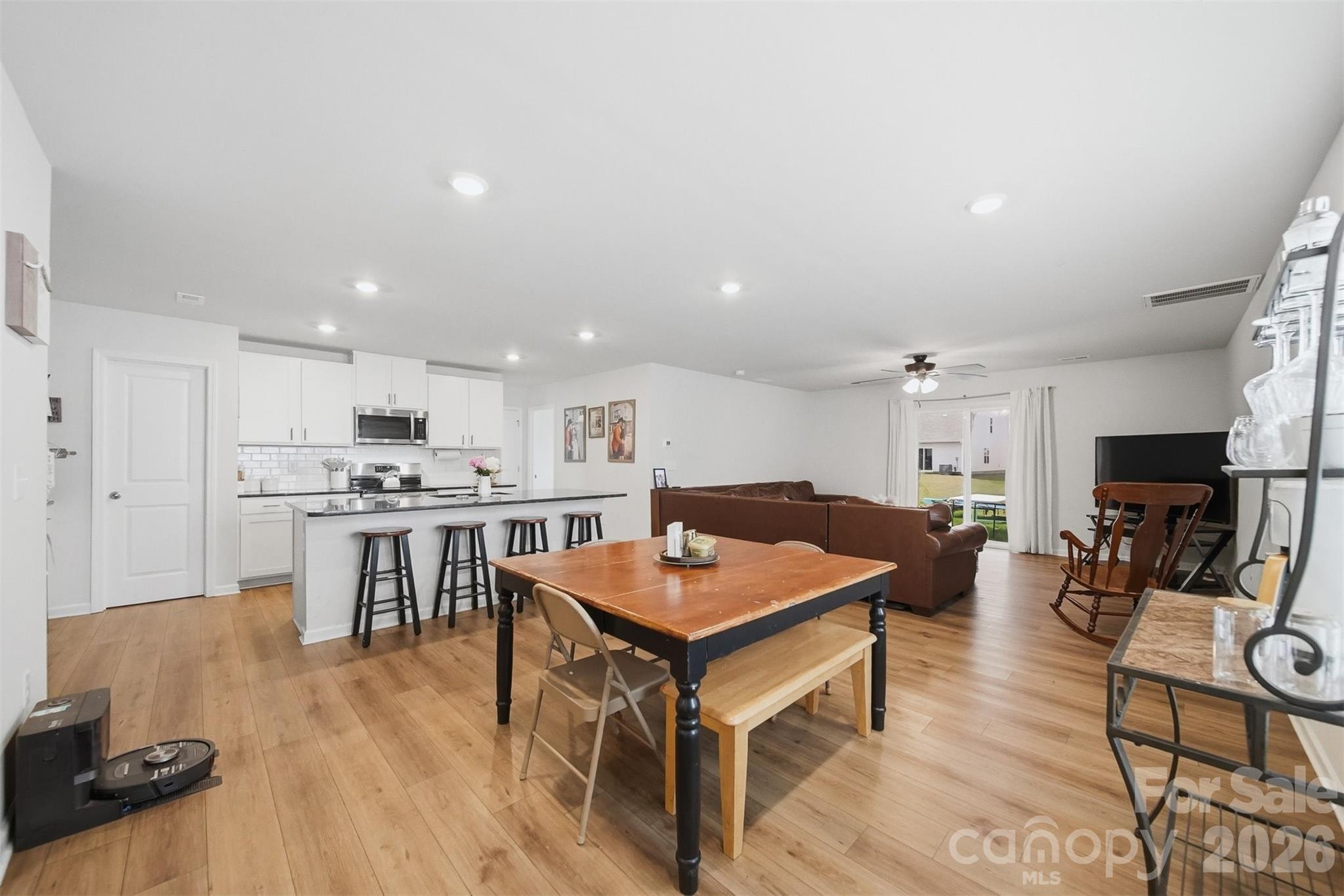 2464 Trollinger Drive Property Photo 10