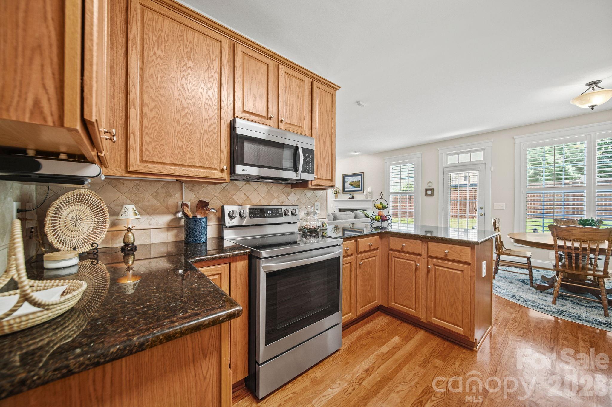 7800 Red Oaks Trail Property Photo 16