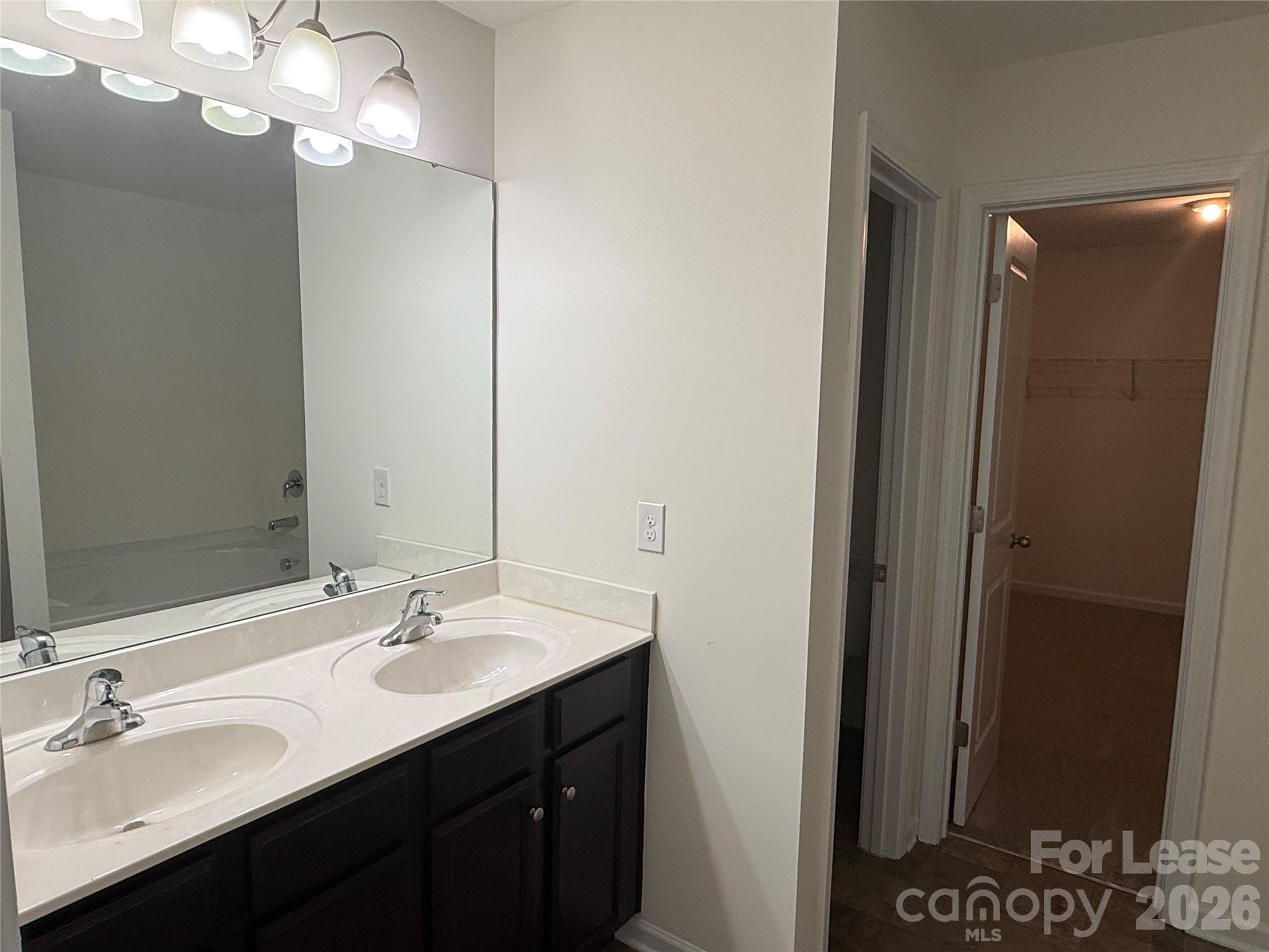 1933 Stoney Point Circle Property Photo 18