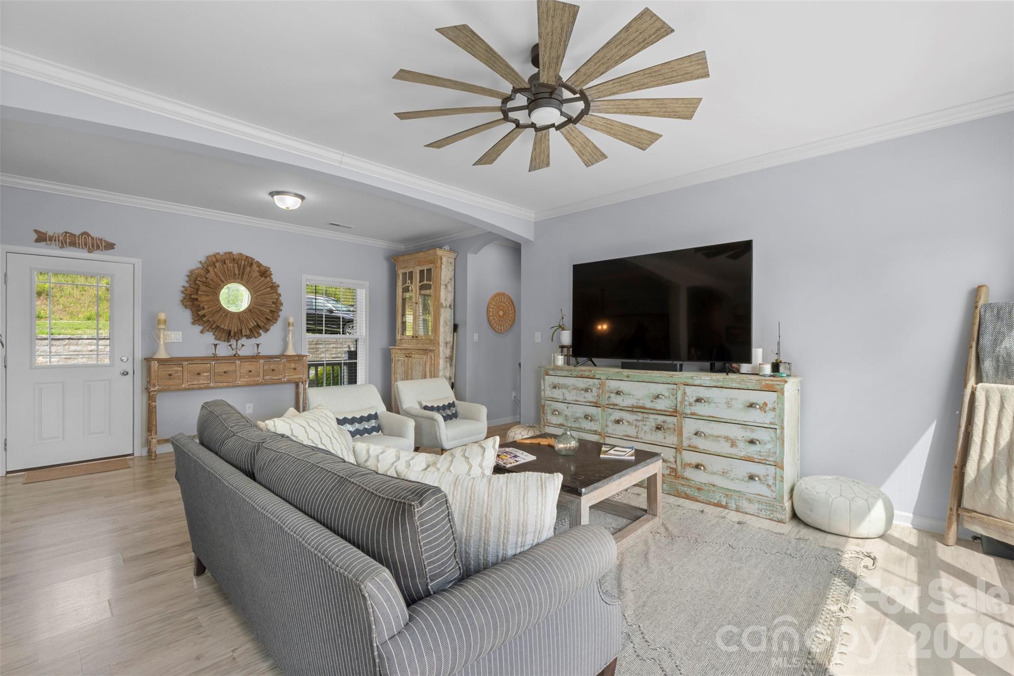 645 Riverside Drive Property Photo 10