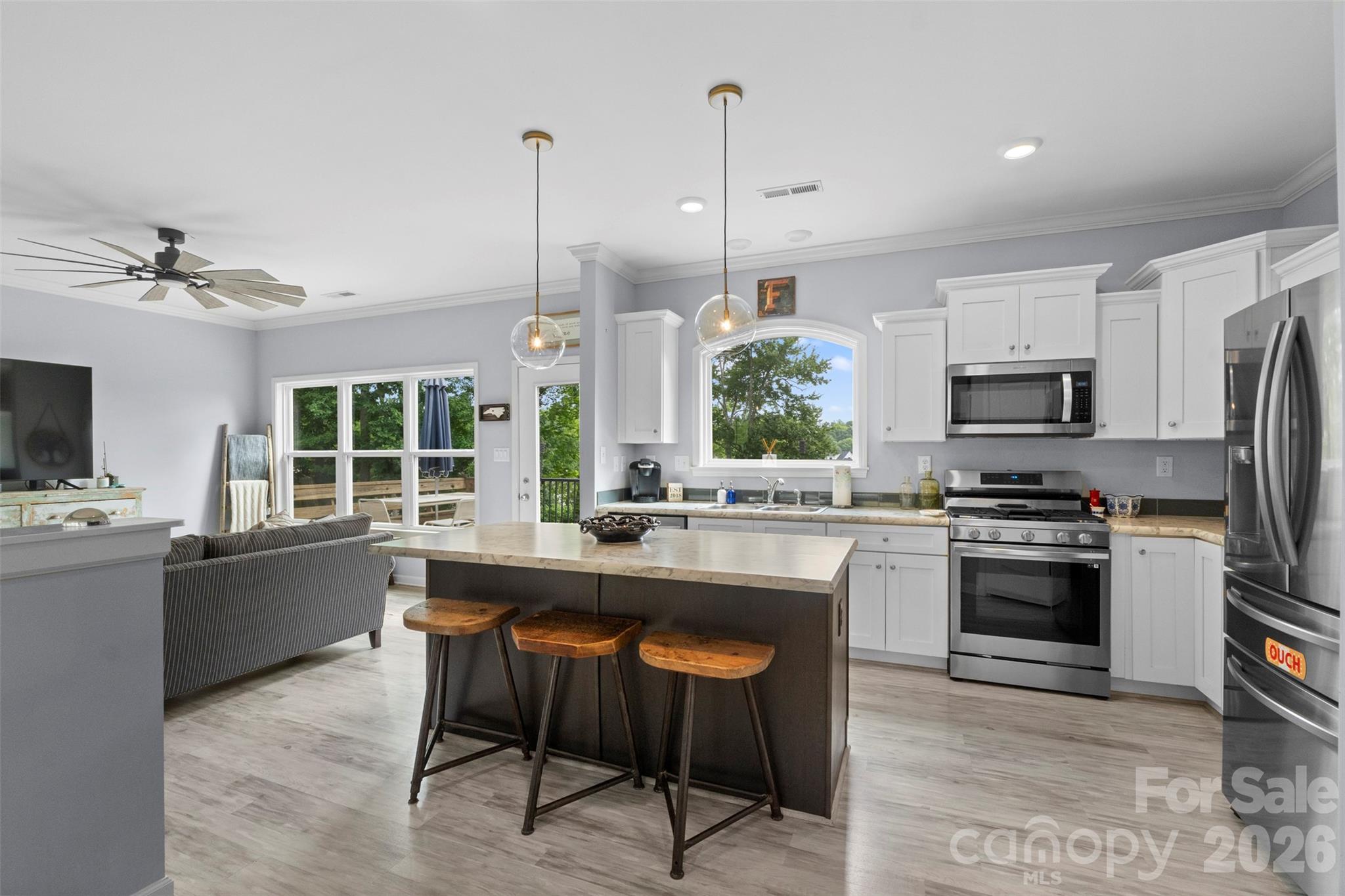 645 Riverside Drive Property Photo 13