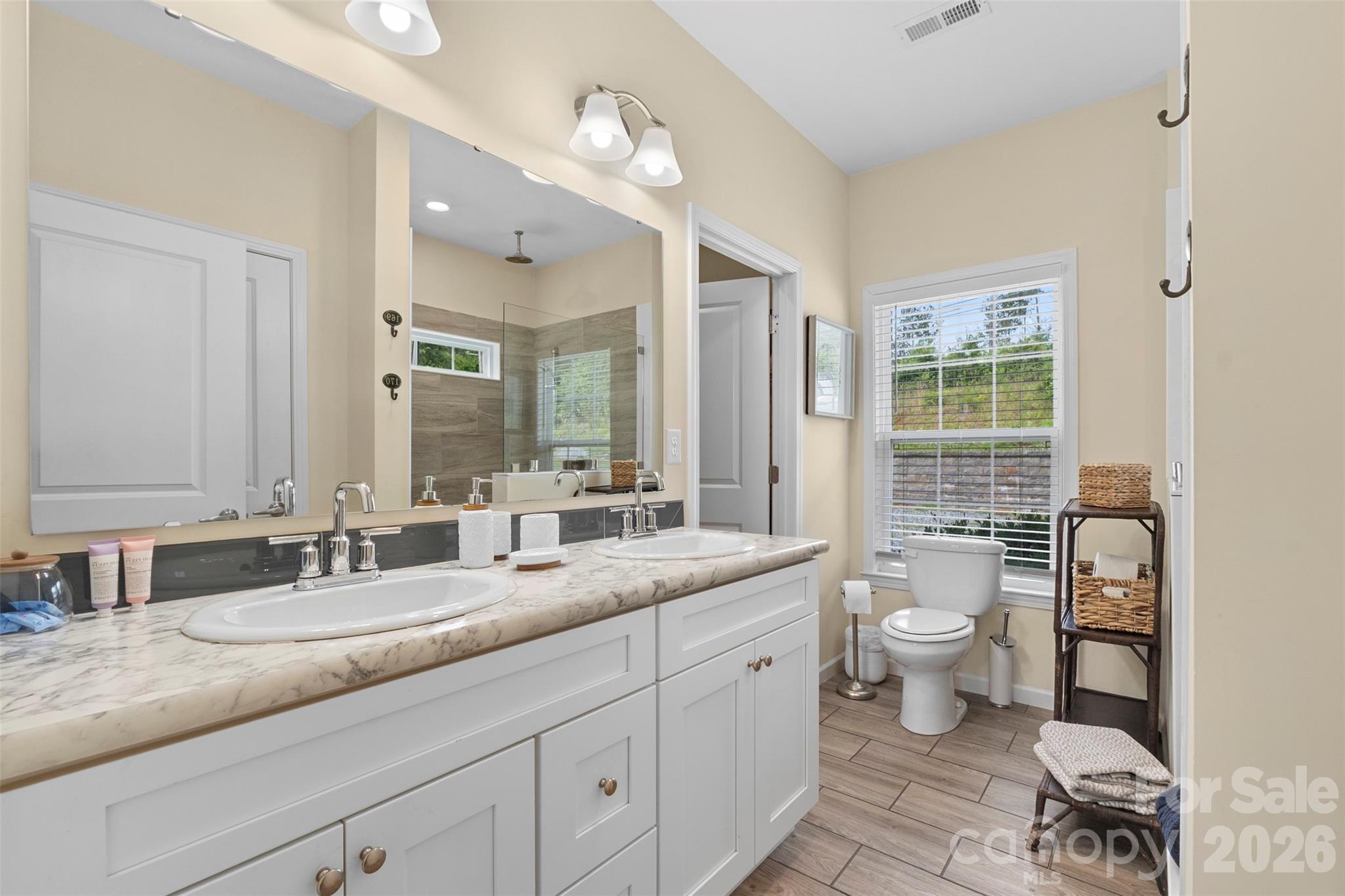 645 Riverside Drive Property Photo 15