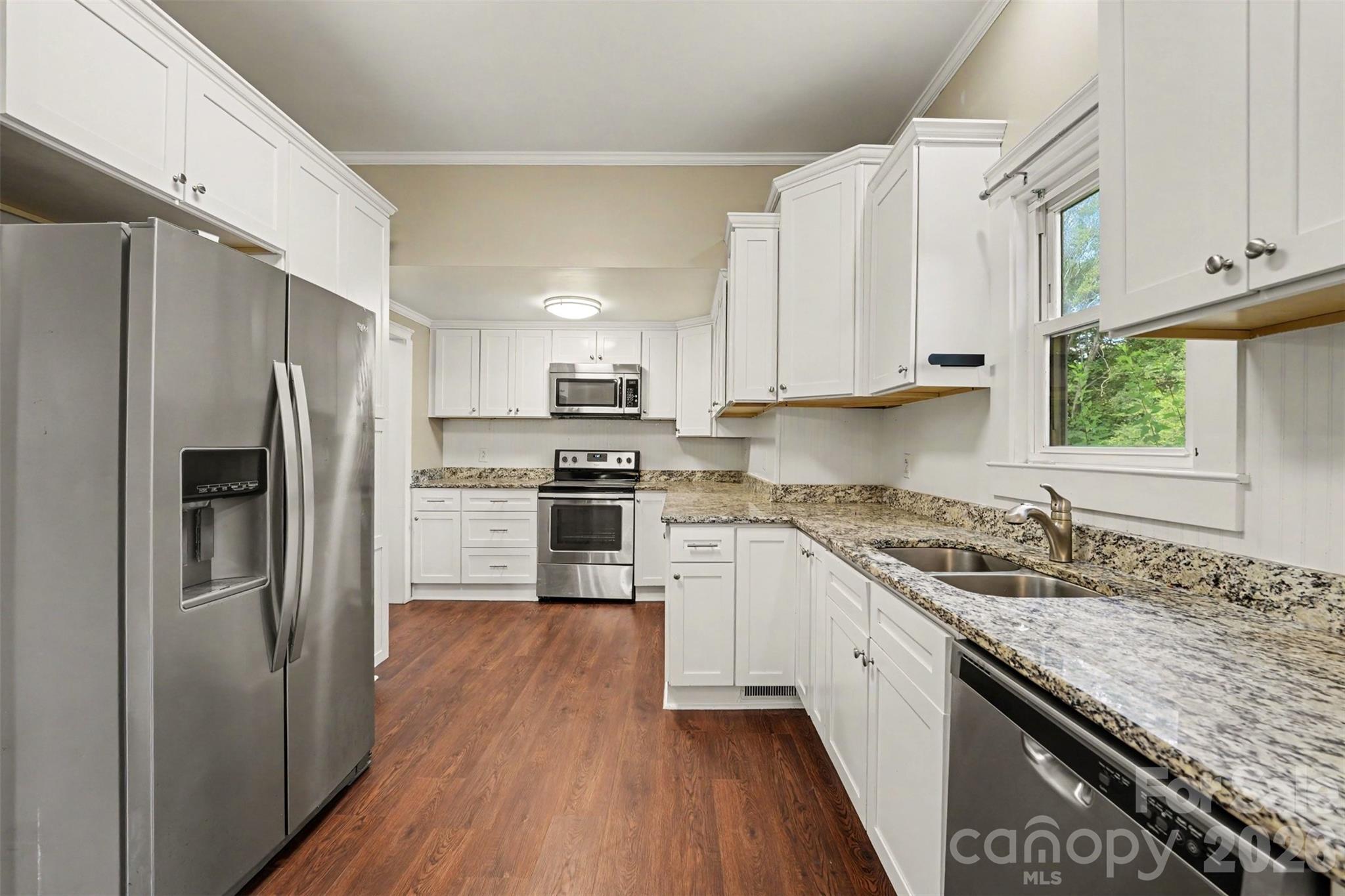 95 Central Avenue Property Photo 17