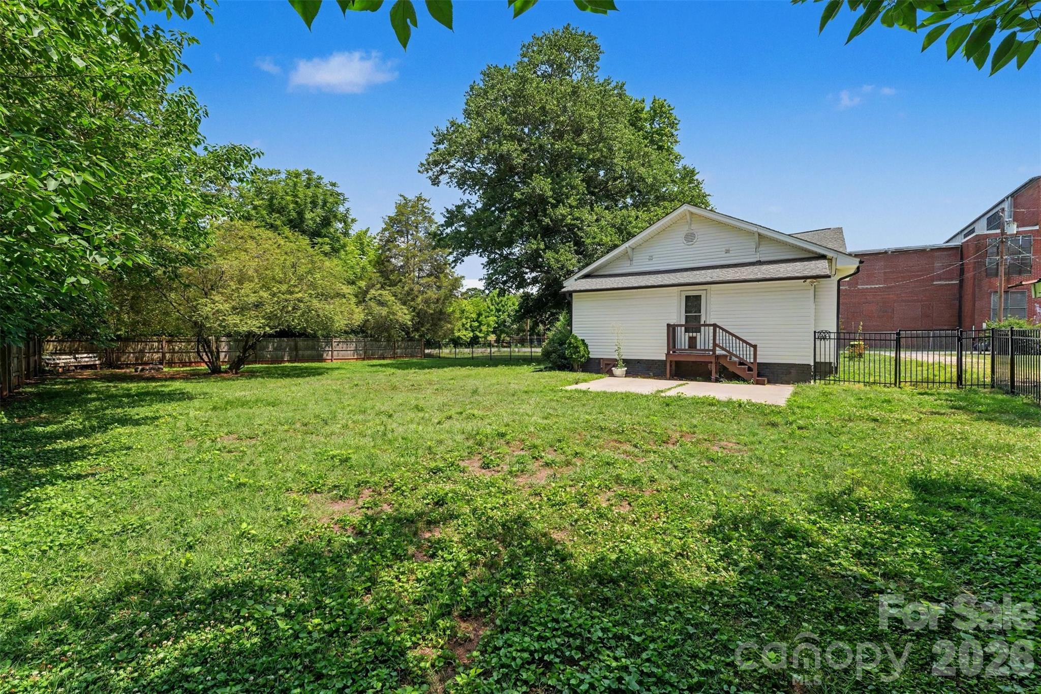 95 Central Avenue Property Photo 28